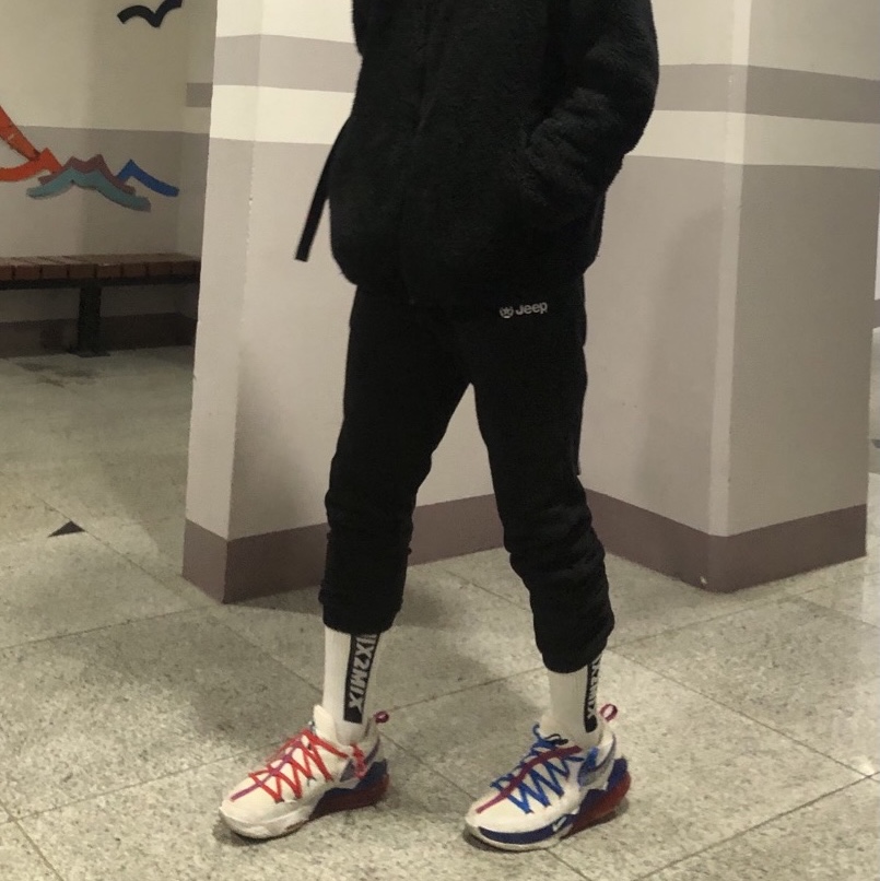 Nike Dunk Low Retro Black, Nike LeBron 17 Low Tune Squad 착용 스타일 - 3