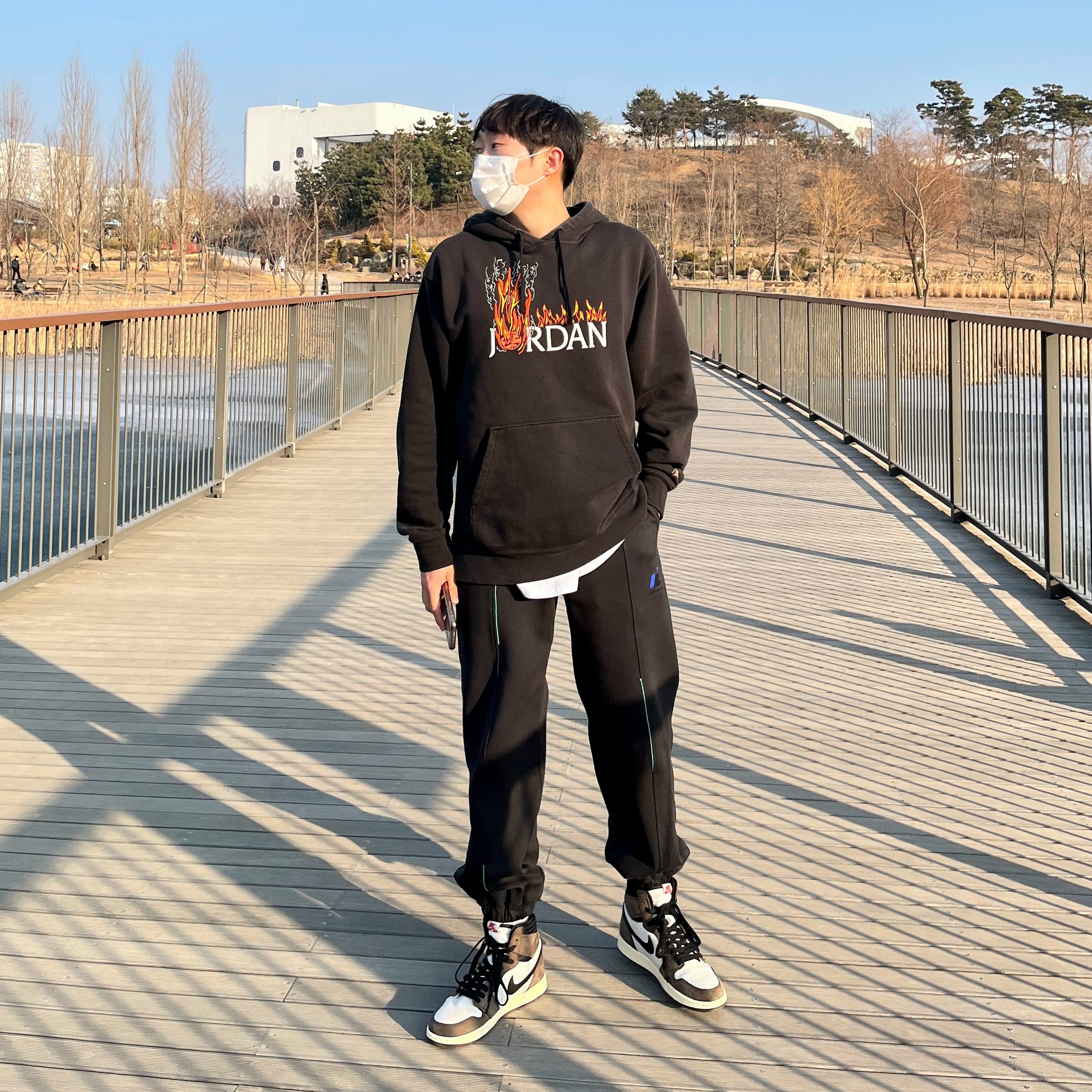 Jordan x Travis Scott MJ Fleece Hoodie - US/EU, Zara x Ader Error Jogger Pants Dark Anthracite Grey 착용 스타일