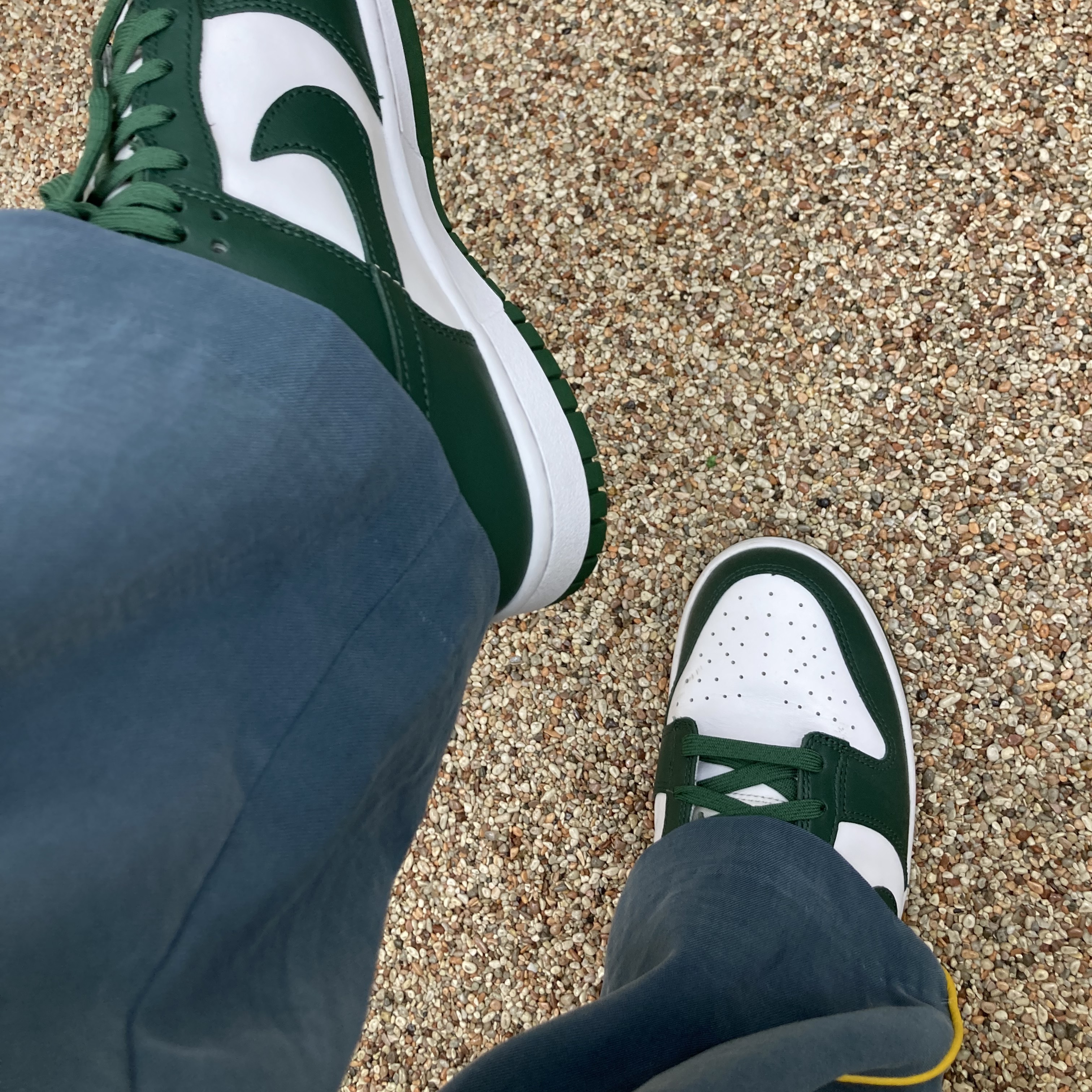 Nike Dunk Low Retro Varsity Green 착용 스타일
