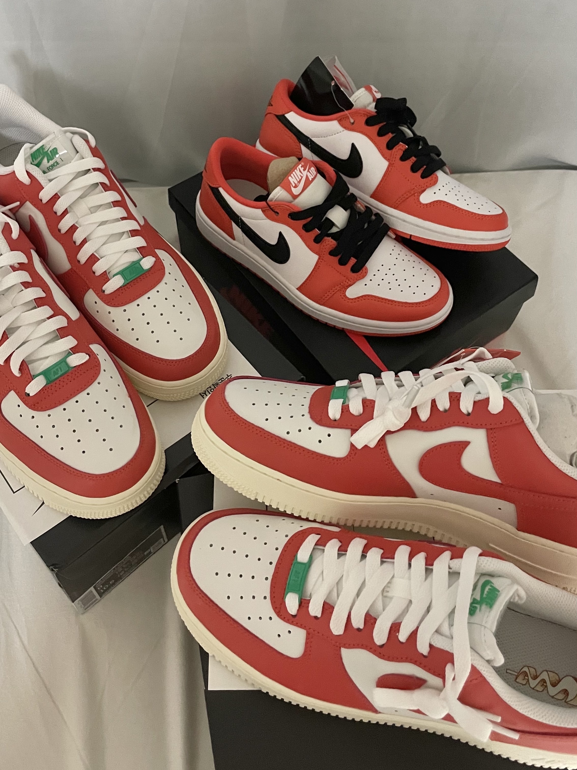 Nike Air Force 1 '07 LV8 Pojangmacha, (W) Jordan 1 Low OG Starfish 착용 스타일