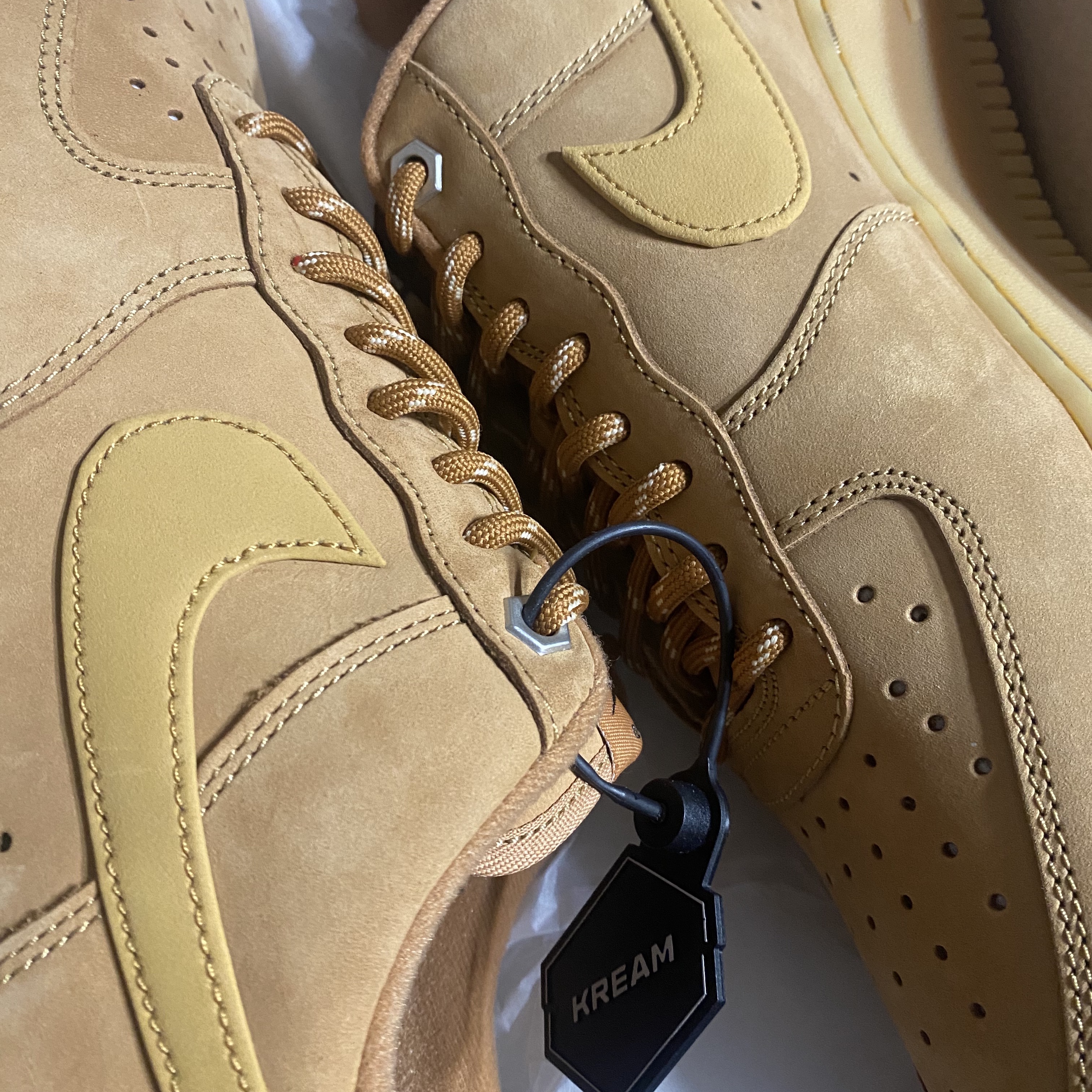 Nike Air Force 1 '07 WB Flax 착용 스타일