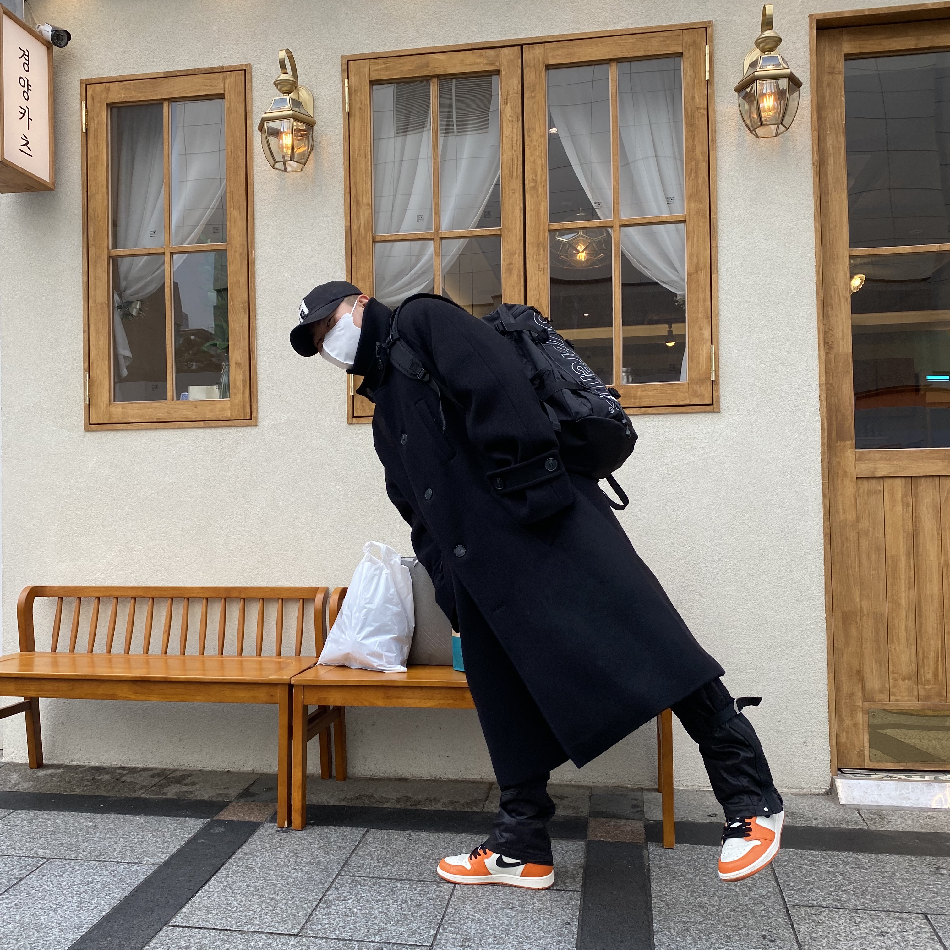 Undermycar Majanne Multi Button Oversized Wool Coat Black Oyster - 21FW, Supreme Backpack Black - 18FW 착용 스타일 - 1