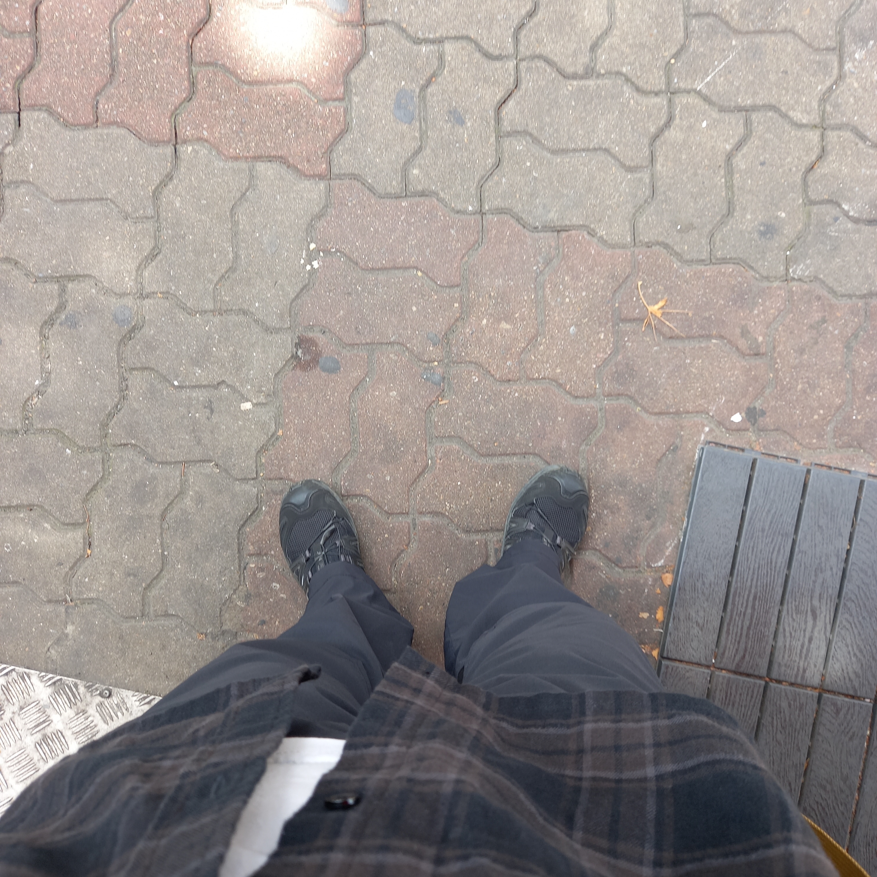 Salomon XA Pro 3D Black Magnet 착용 스타일 - 1