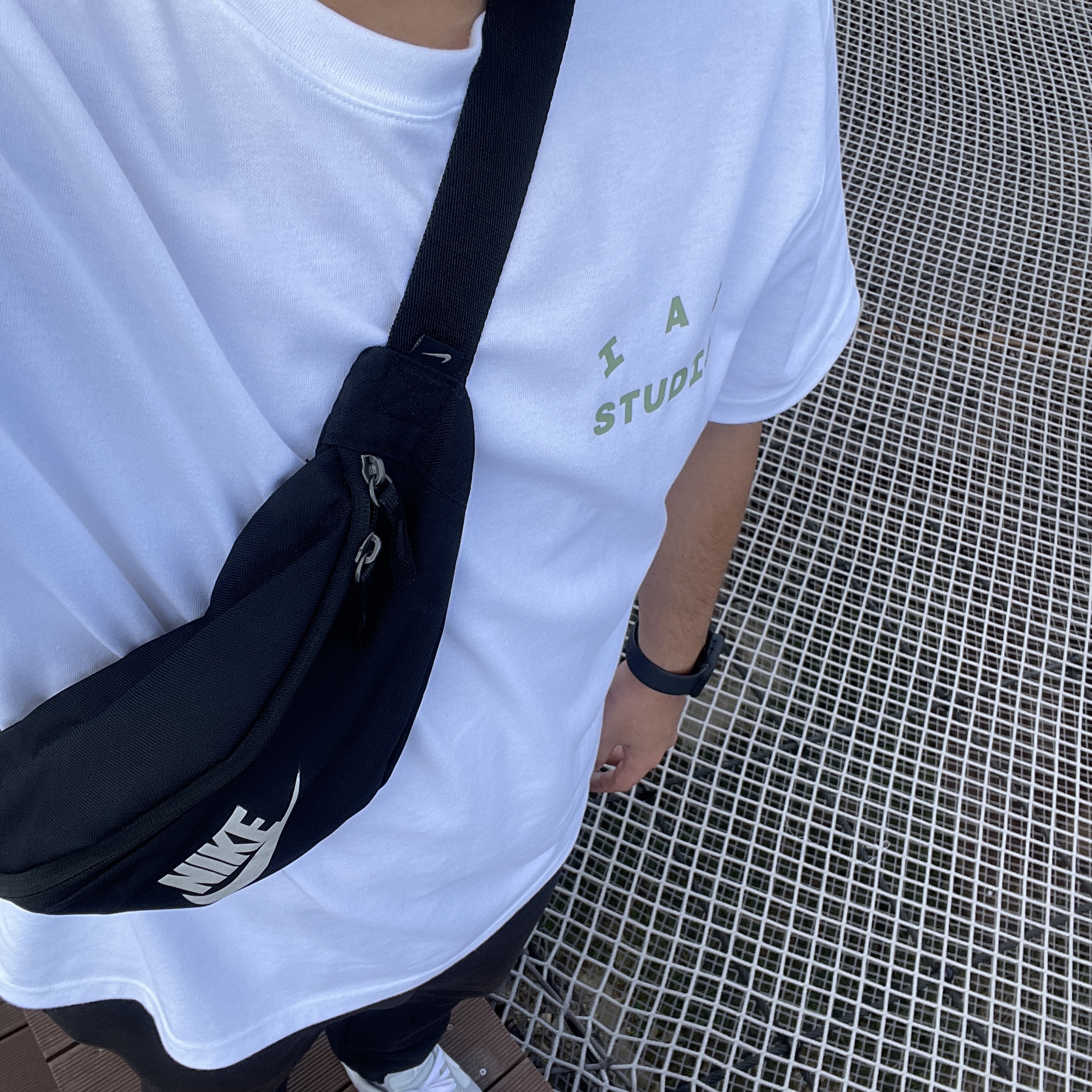 IAB Studio T-Shirt White Light Green, Nike Dunk Low Retro Wolf Grey 착용 스타일 - 1