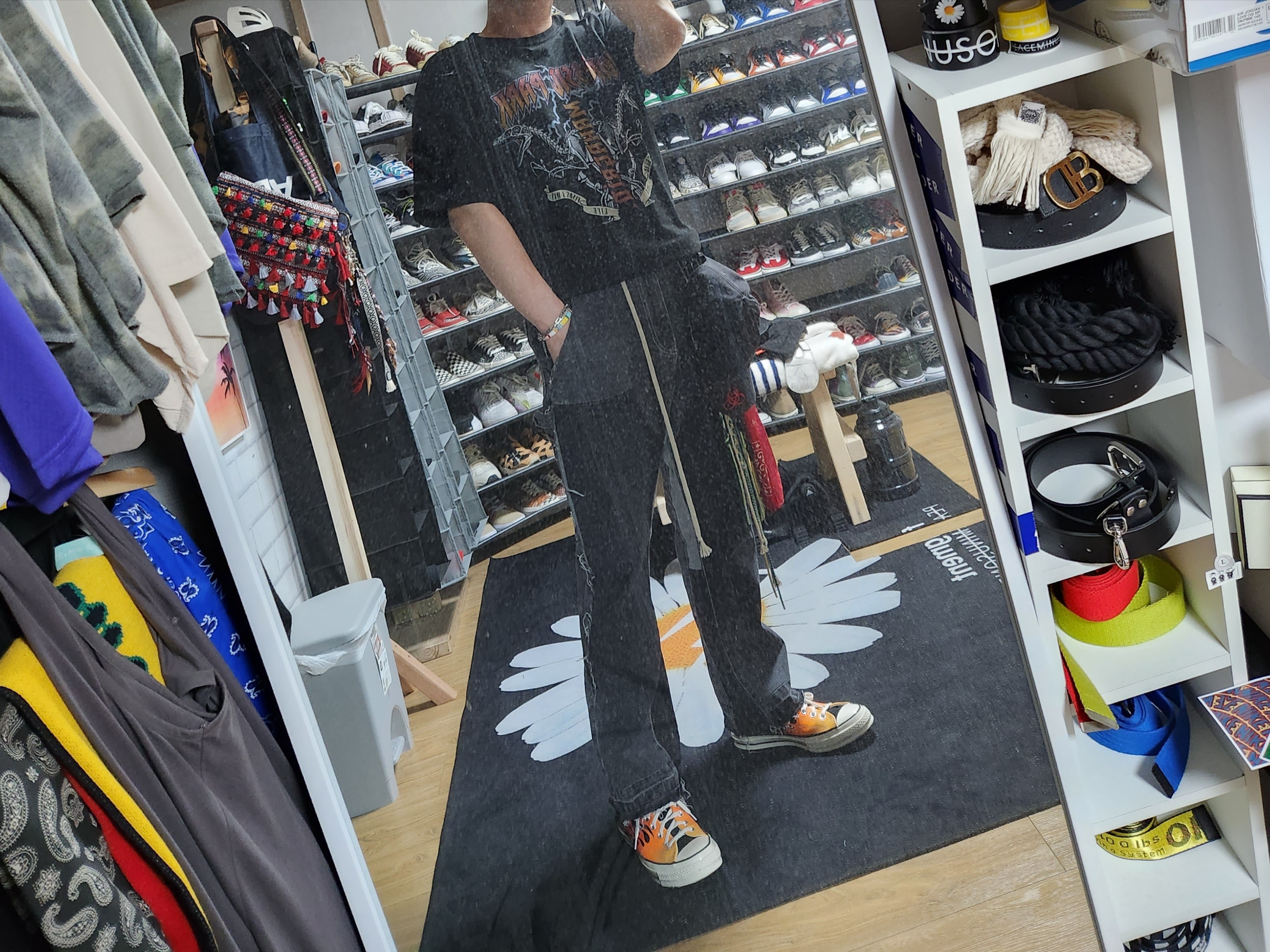 Converse Chuck 70 Ox Archive Print Flames Black 착용 스타일