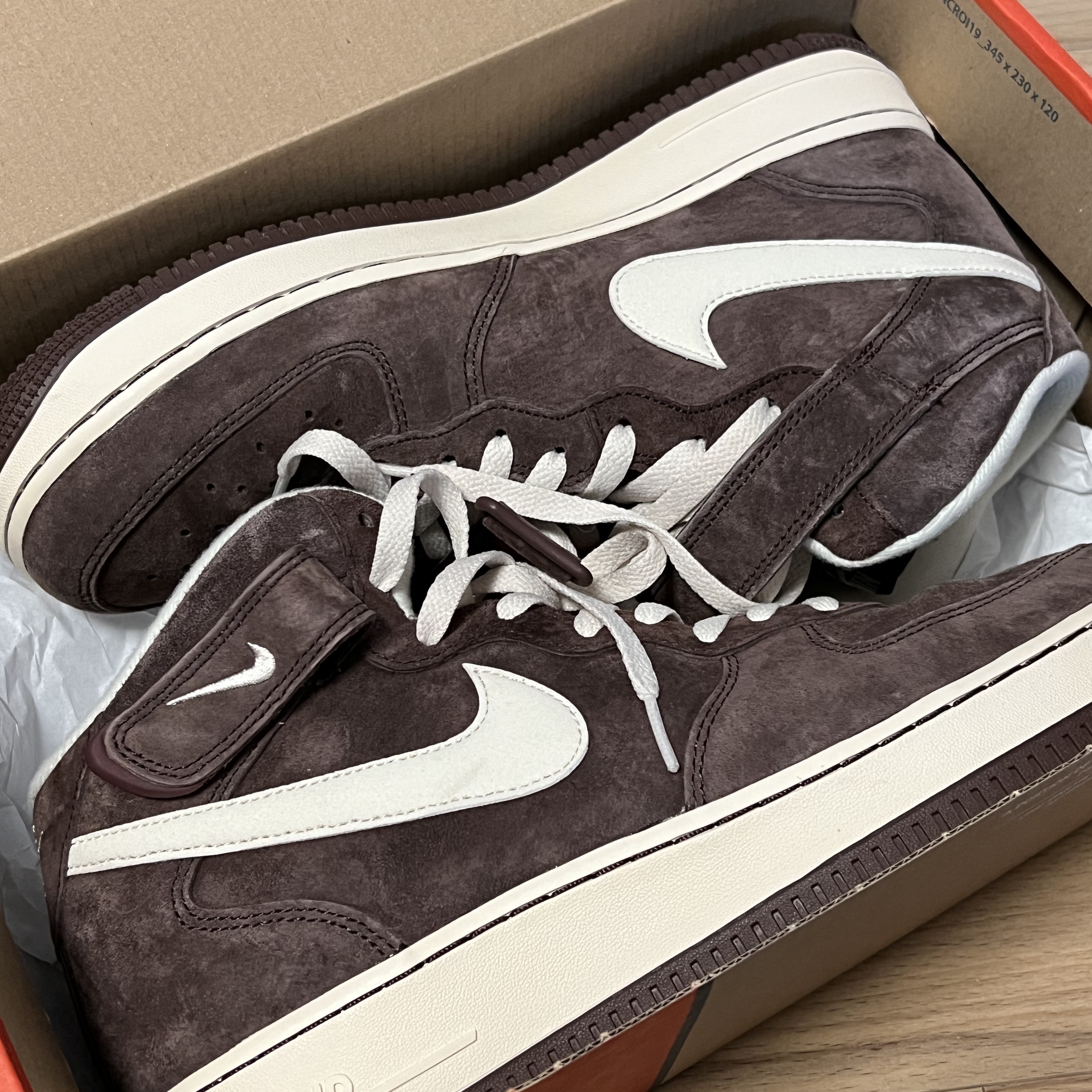Nike Air Force 1 Mid '07 QS Chocolate 착용 스타일 - 3