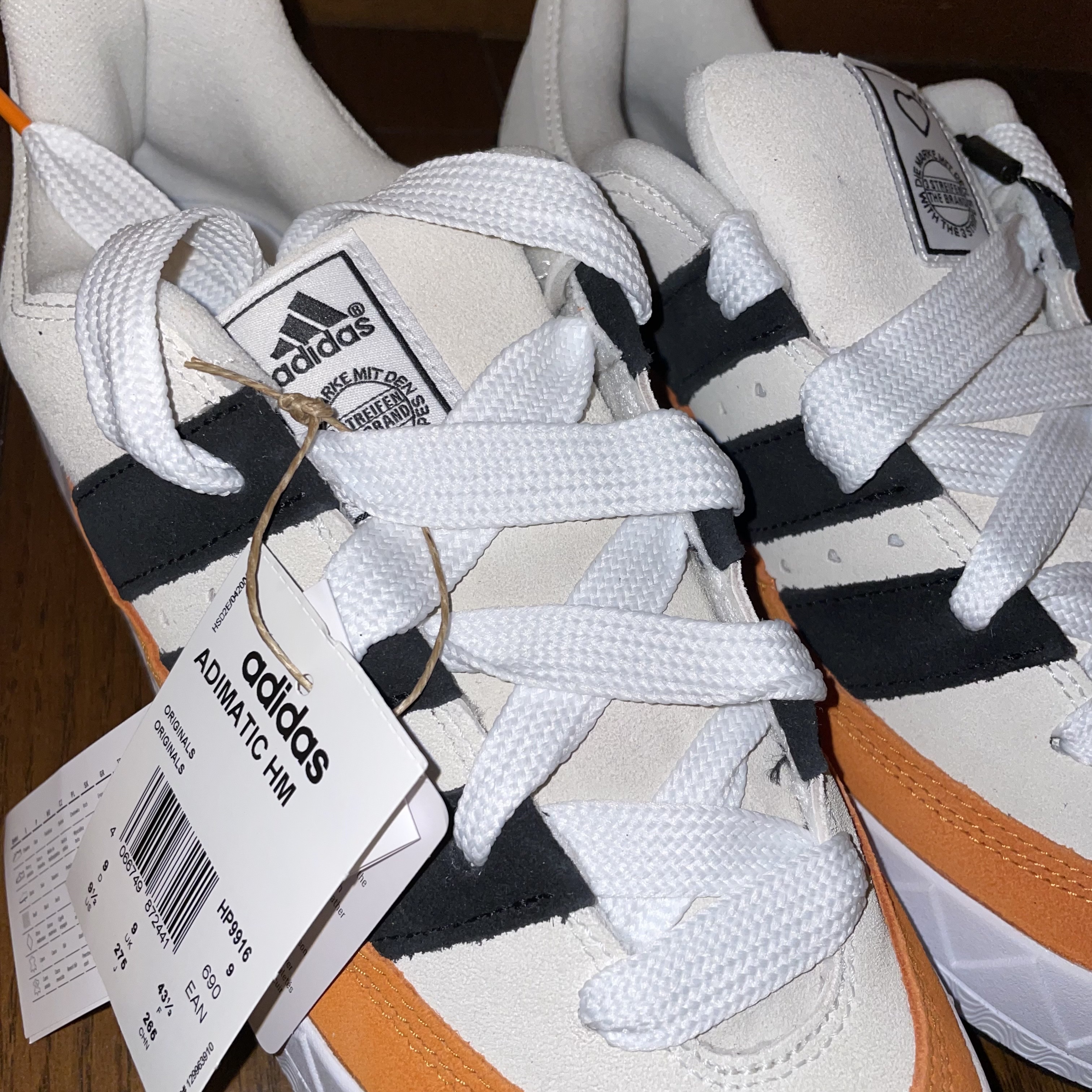 Adidas x Human Made Adimatic White 착용 스타일 - 3