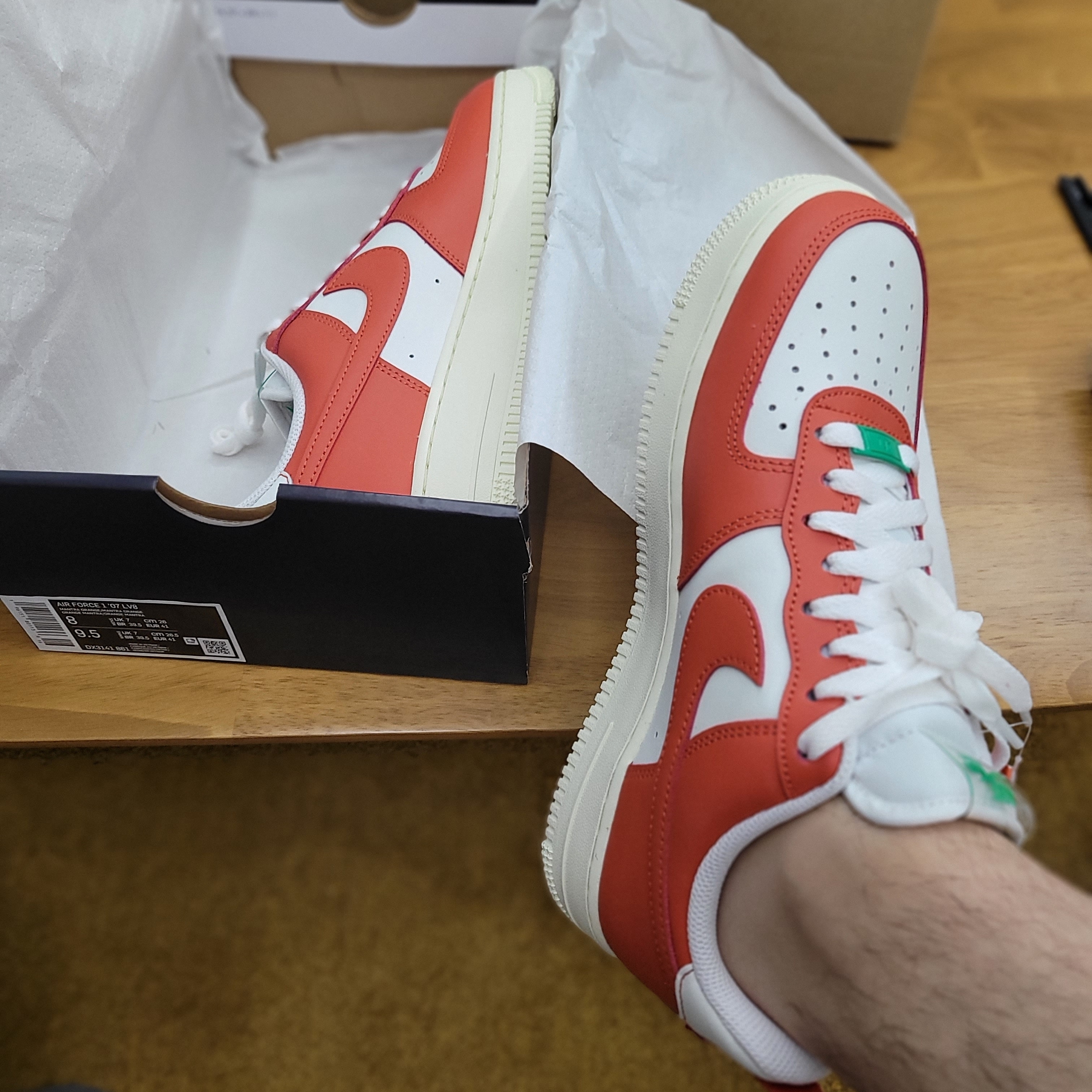 Nike Air Force 1 '07 LV8 Pojangmacha 착용 스타일 - 1