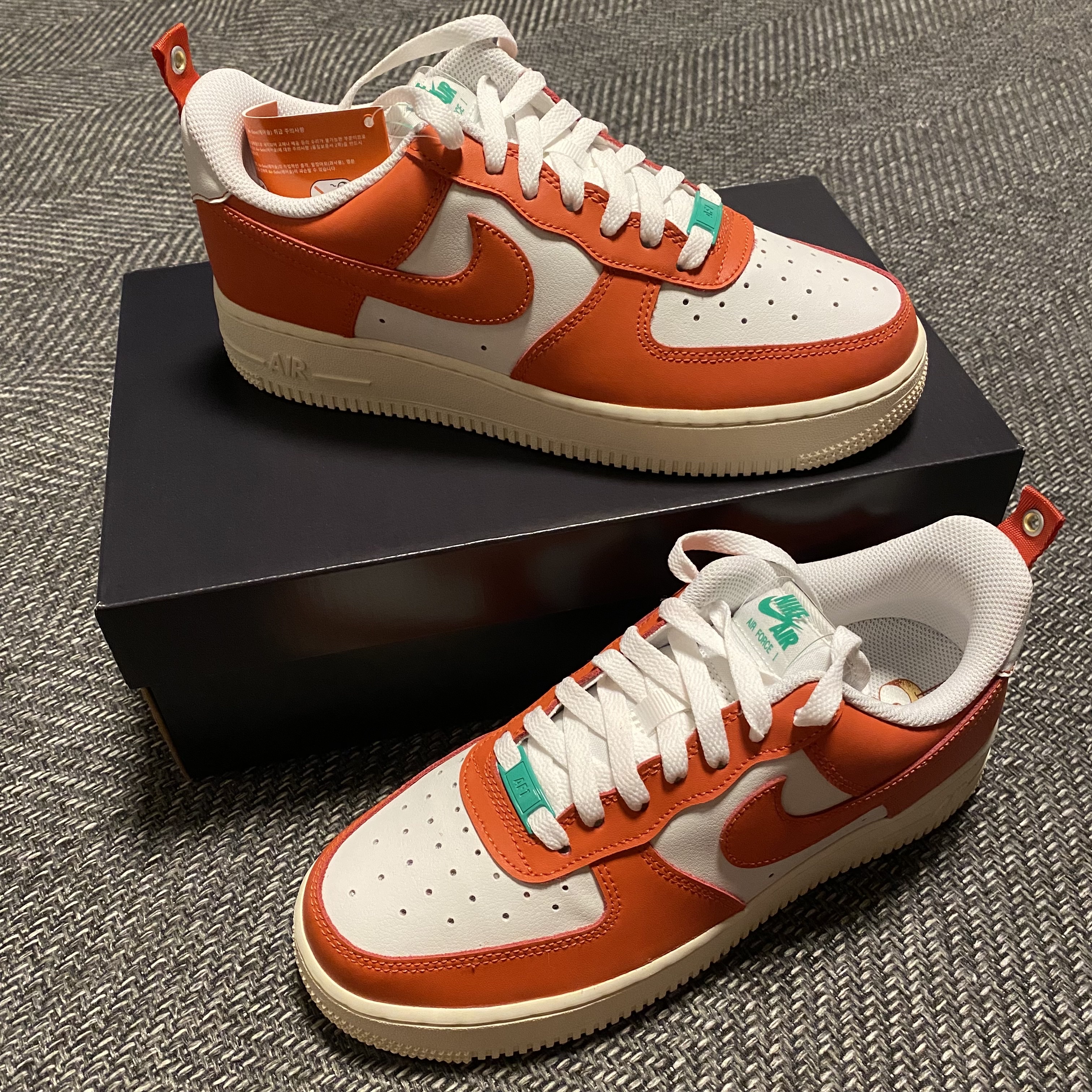 Nike Air Force 1 '07 LV8 Pojangmacha 착용 스타일