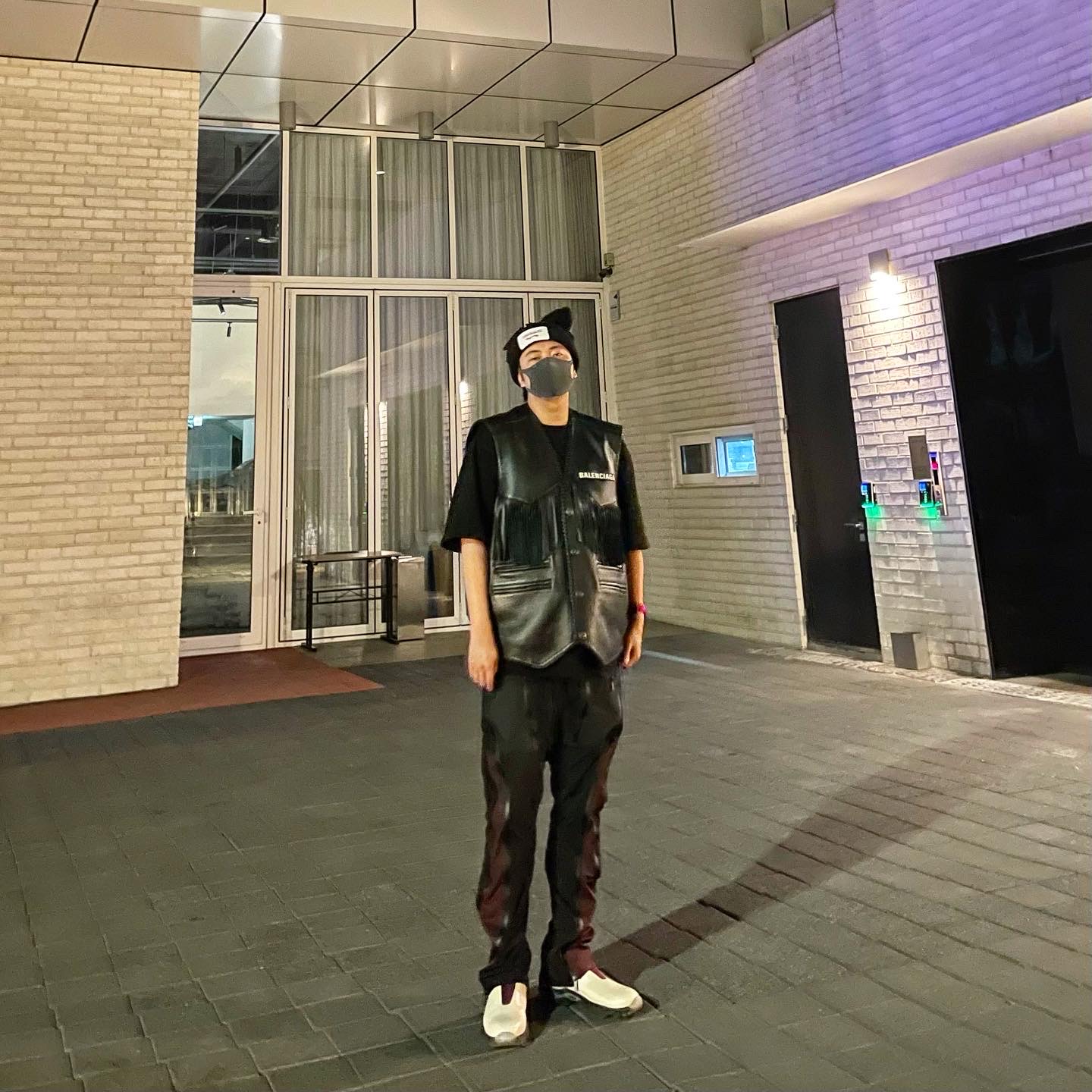 Undermycar Phan Mark 2 Multi Zip Nylon Mesh Pants Garnet - 22SS 착용 스타일 - 1