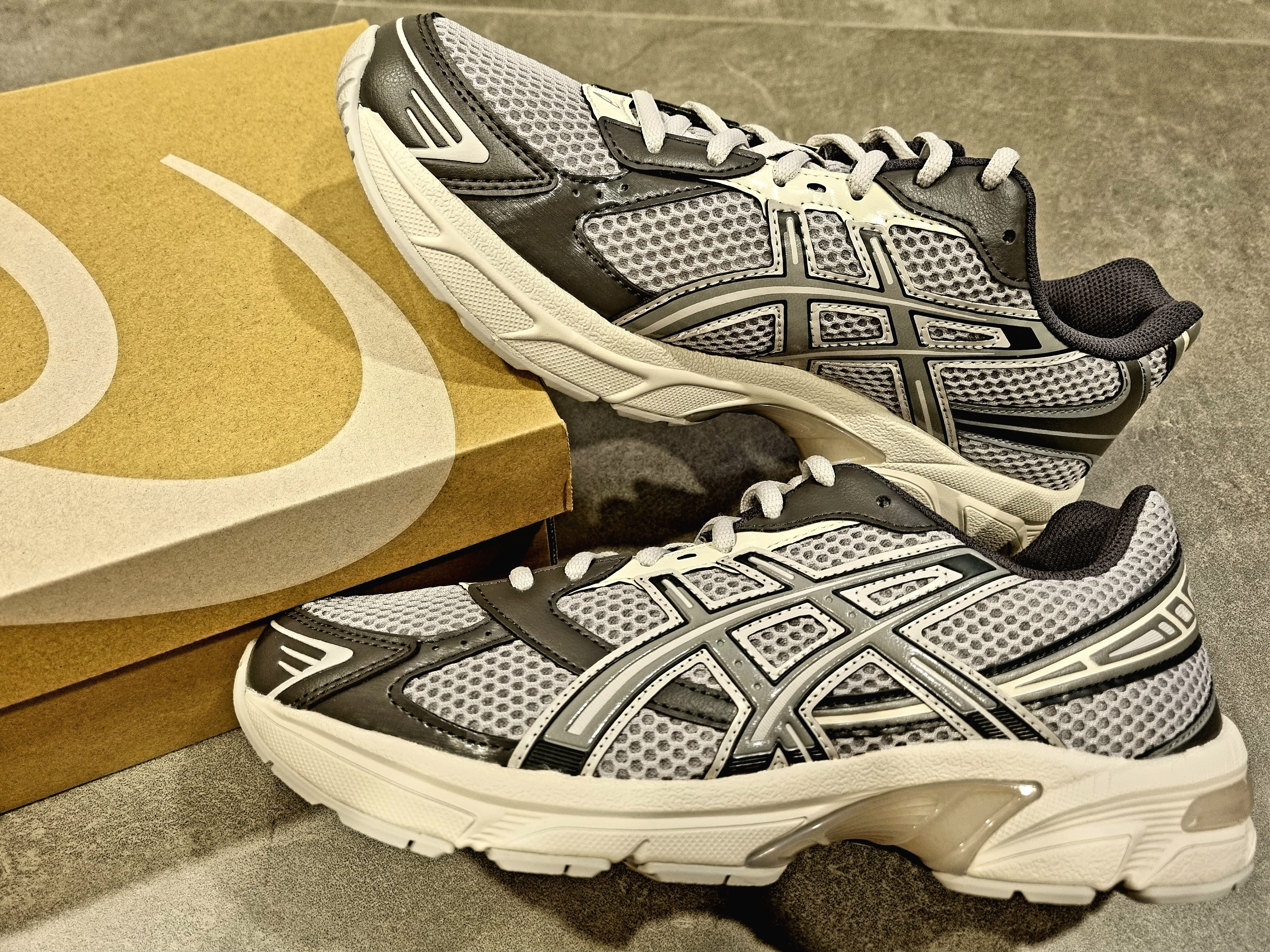 Asics Gel-1130 Oyster Grey Clay Grey 착용 스타일 - 5