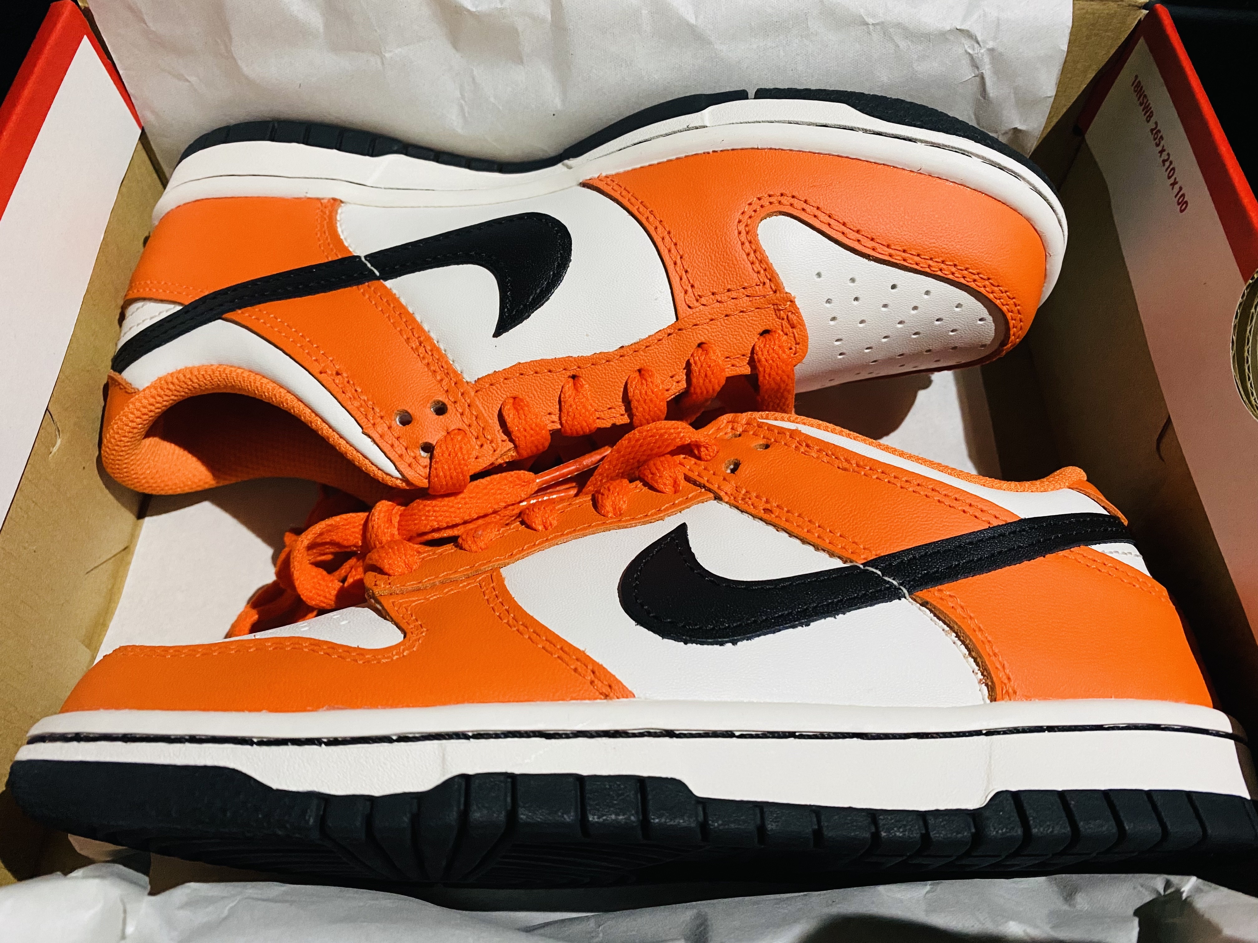 (GS) Nike Dunk Low Safety Orange 착용 스타일 - 2
