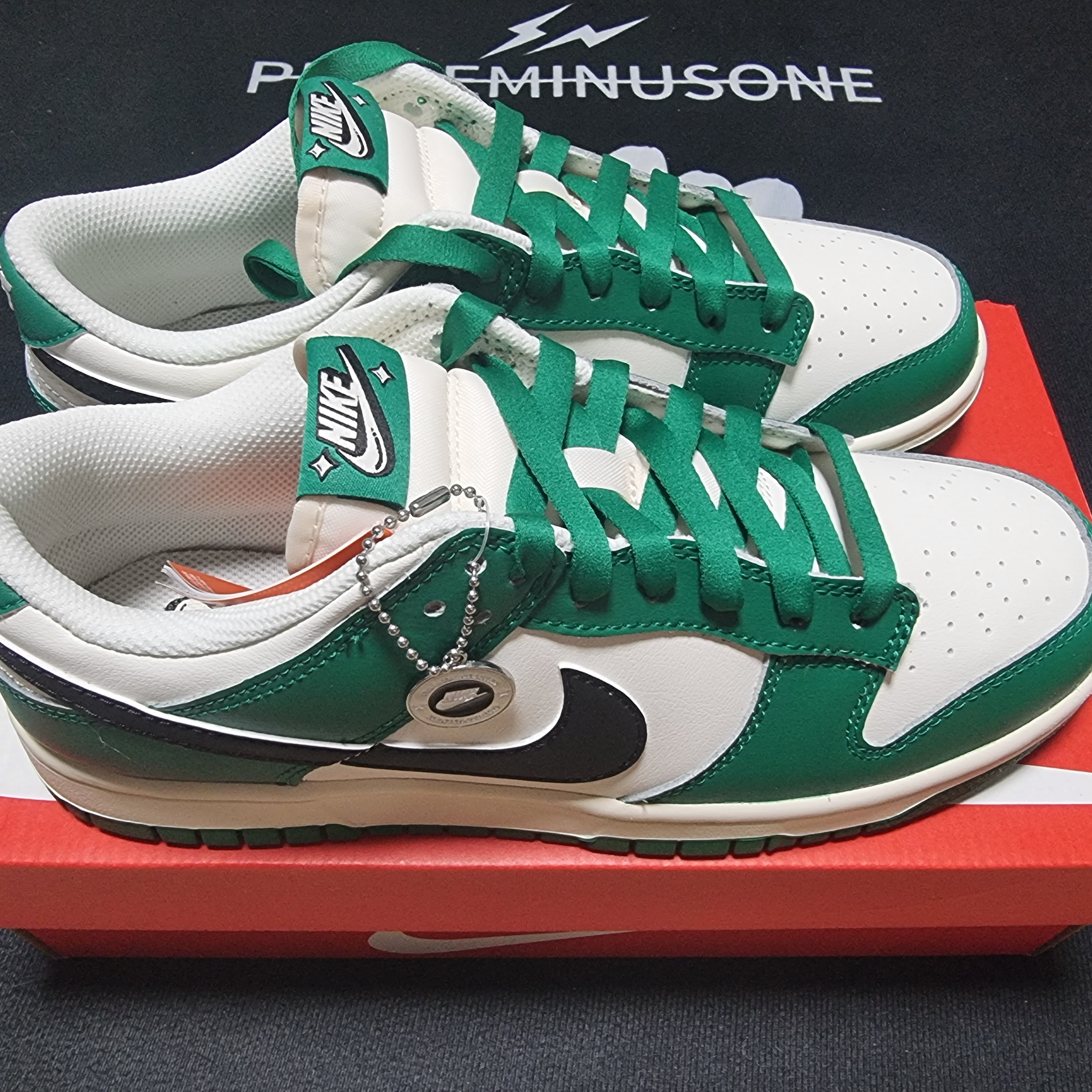 Nike Dunk Low Retro SE Jackpot Malachite 착용 스타일