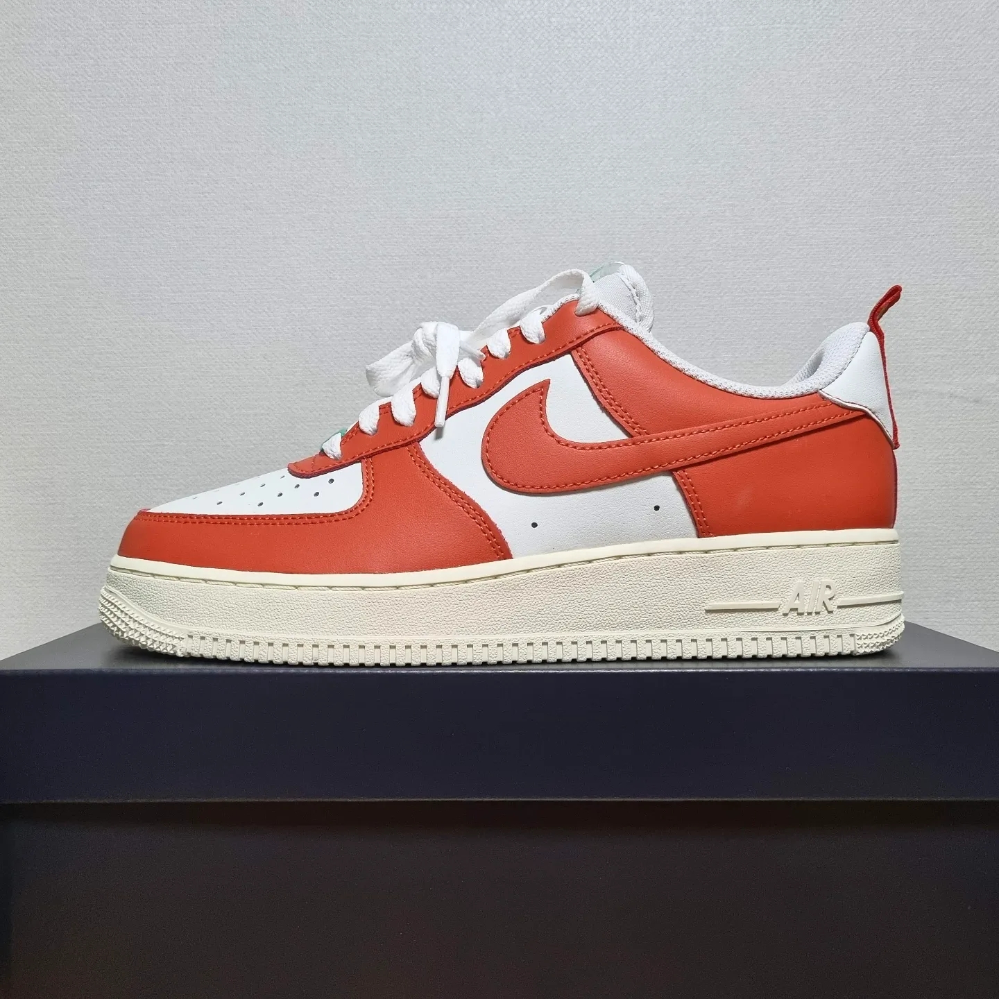 Nike Air Force 1 '07 LV8 Pojangmacha 착용 스타일 - 1