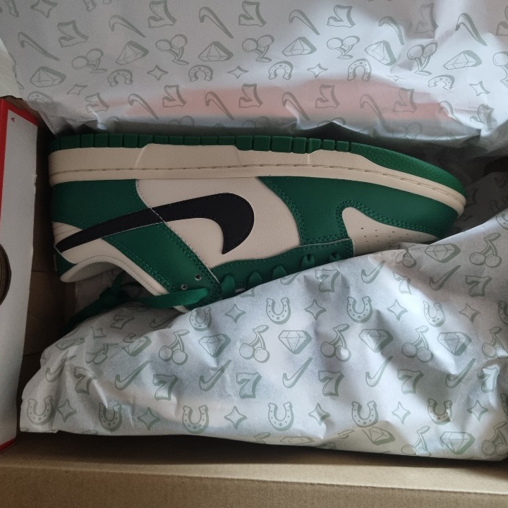 Nike Dunk Low Retro SE Jackpot Malachite 착용 스타일