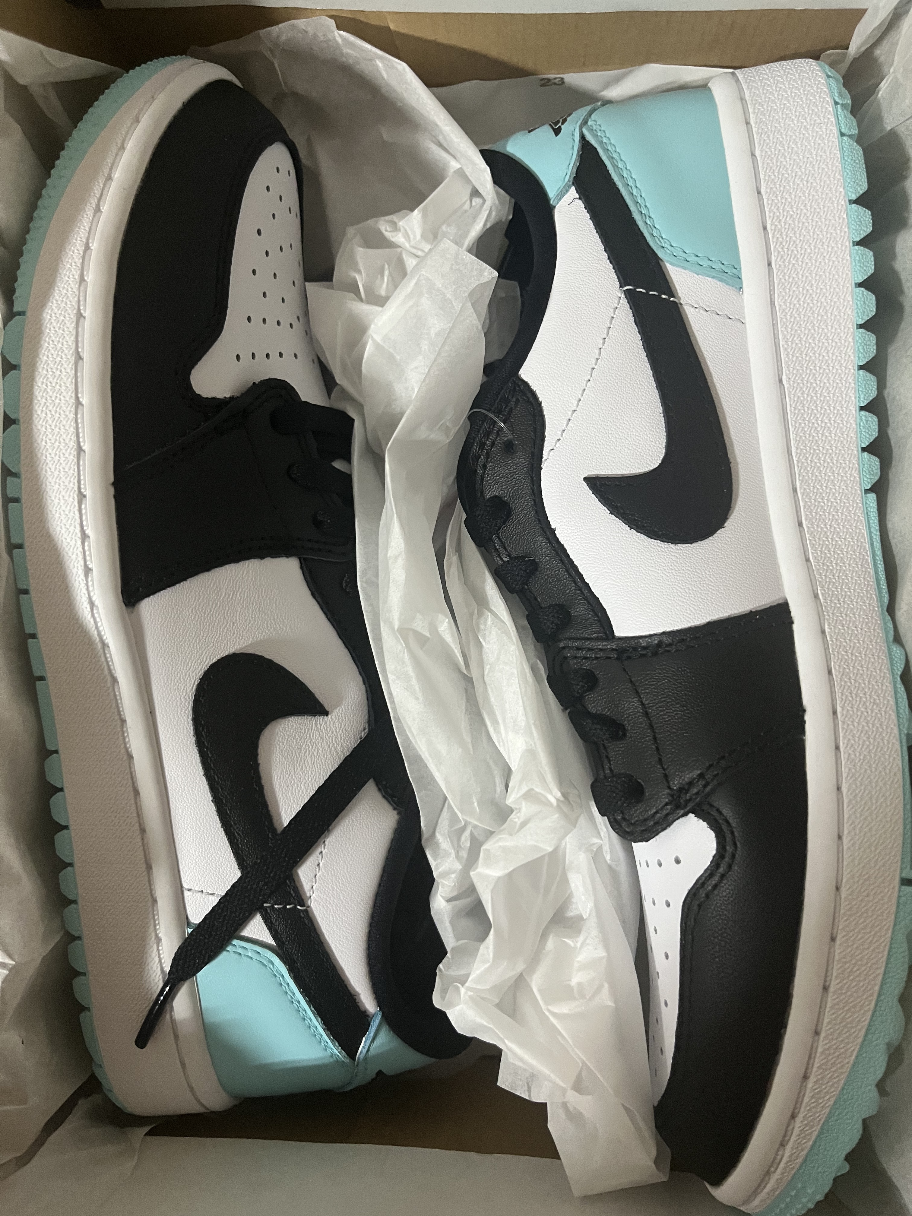 Jordan 1 Low Golf Copa, Reebok x Juun.J Pump Court Black 착용 스타일 - 1