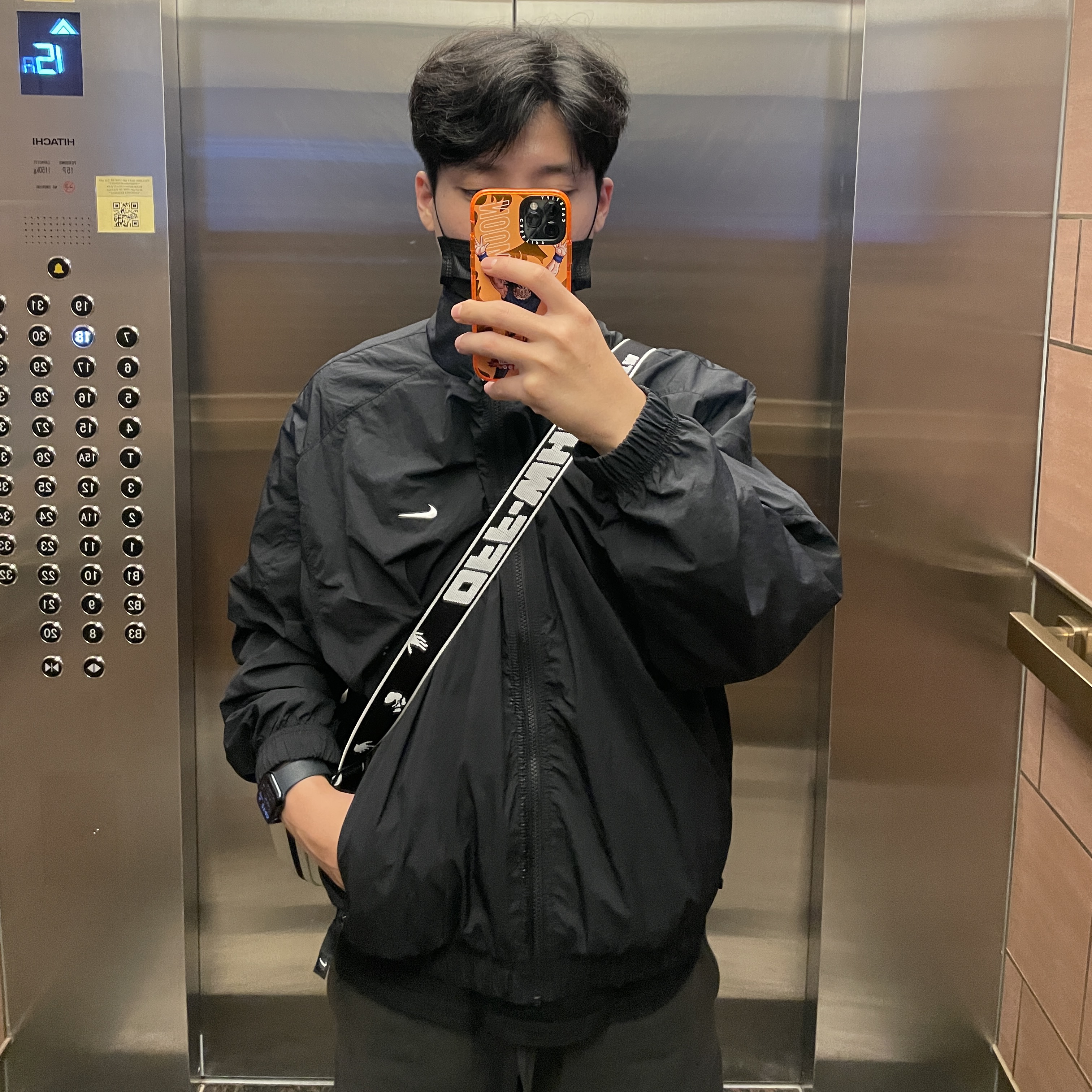 Nike NRG Solo Swoosh Woven Track Jacket Black - Asia, Off-White x Amore Pacific Protection Box (Without Cosmetics) 착용 스타일