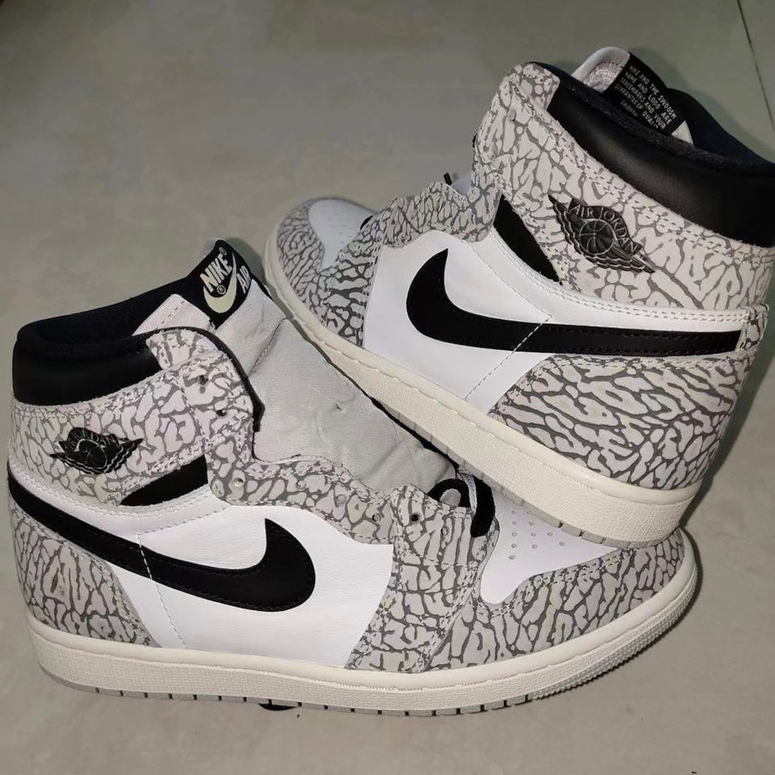 Jordan 1 Retro High OG White Cement, (GS) Jordan 1 Retro High White Cement 착용 스타일 - 3