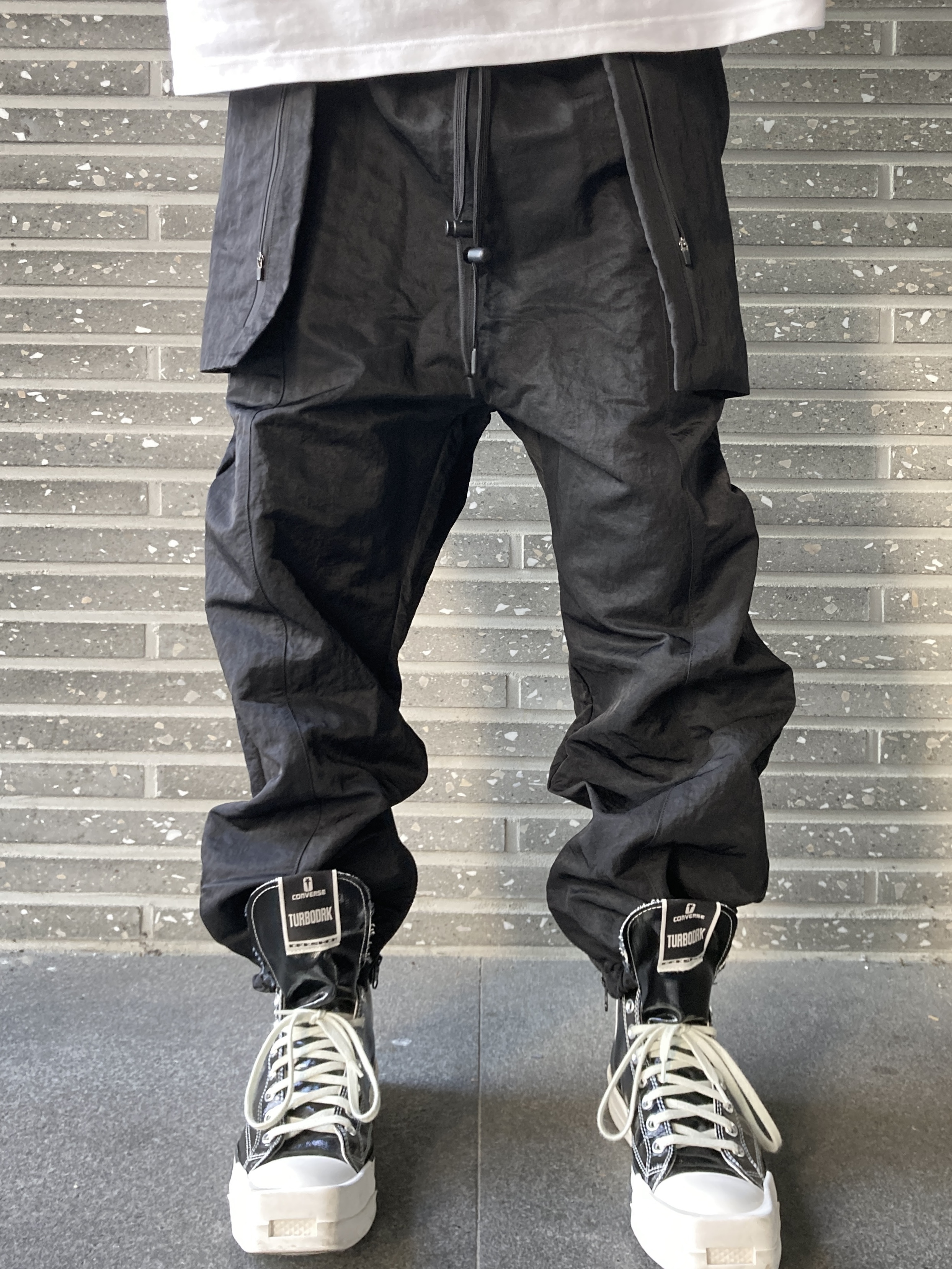 Converse x Drkshdw Turbodrk Chuck 70 Hi Black Lacquered Denim 착용 스타일 - 5