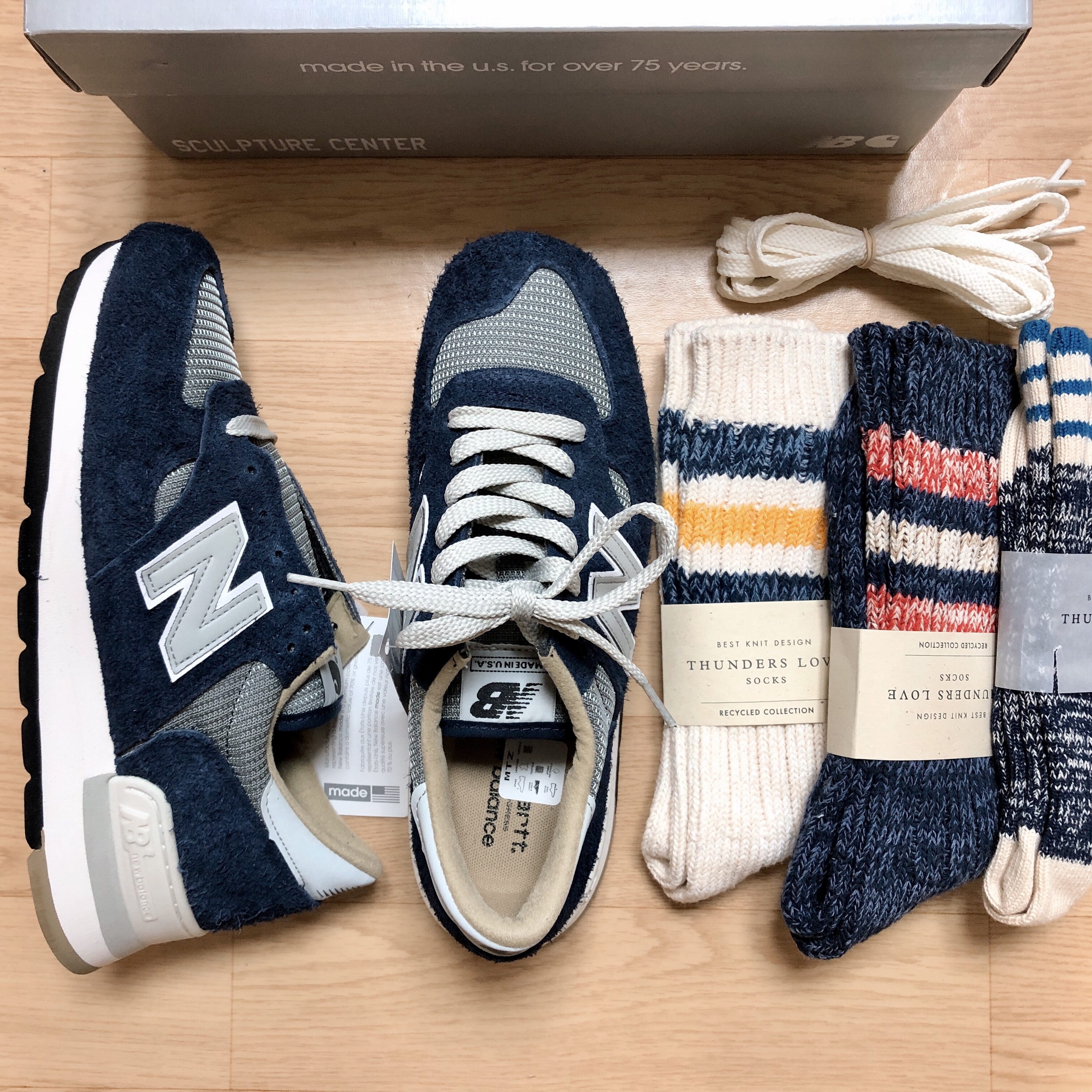 New Balance x Carhartt WIP 990v1 Made in USA Sculpture Center 착용 스타일 - 2