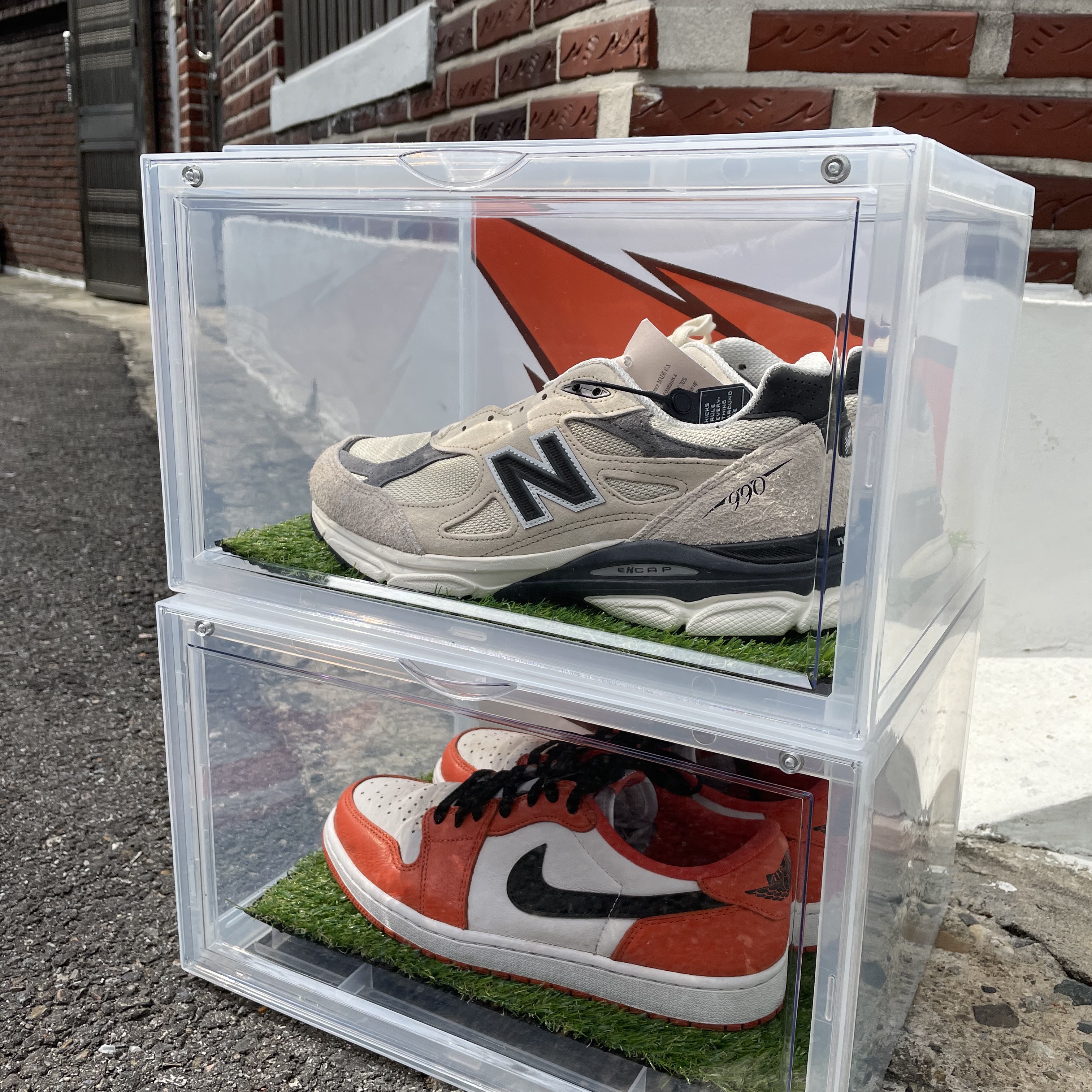 New Balance 990v3 Made in USA Moonbeam Macadamia Nut, Jordan 1 Low OG Starfish 착용 스타일 - 4