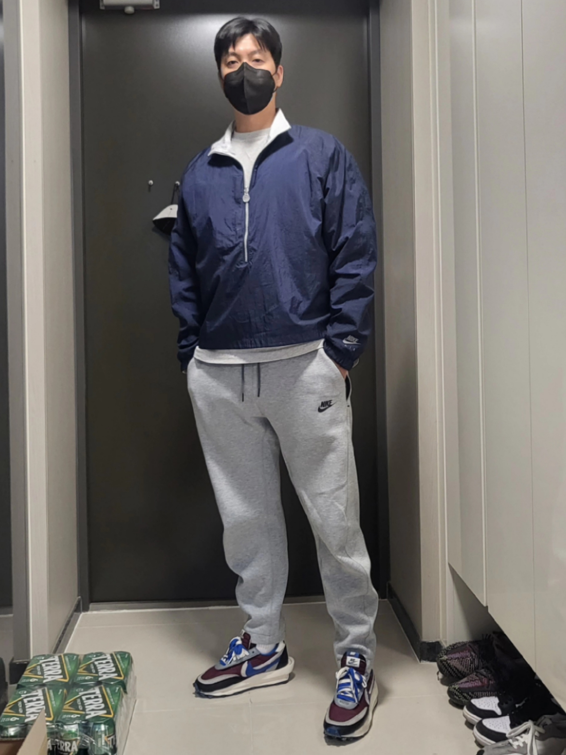 Nike x Kim Jones Oversized T-Shirt Grey Heather - Asia, Nike x Kim Jones Reversible Wind Breaker Navy - Asia 착용 스타일