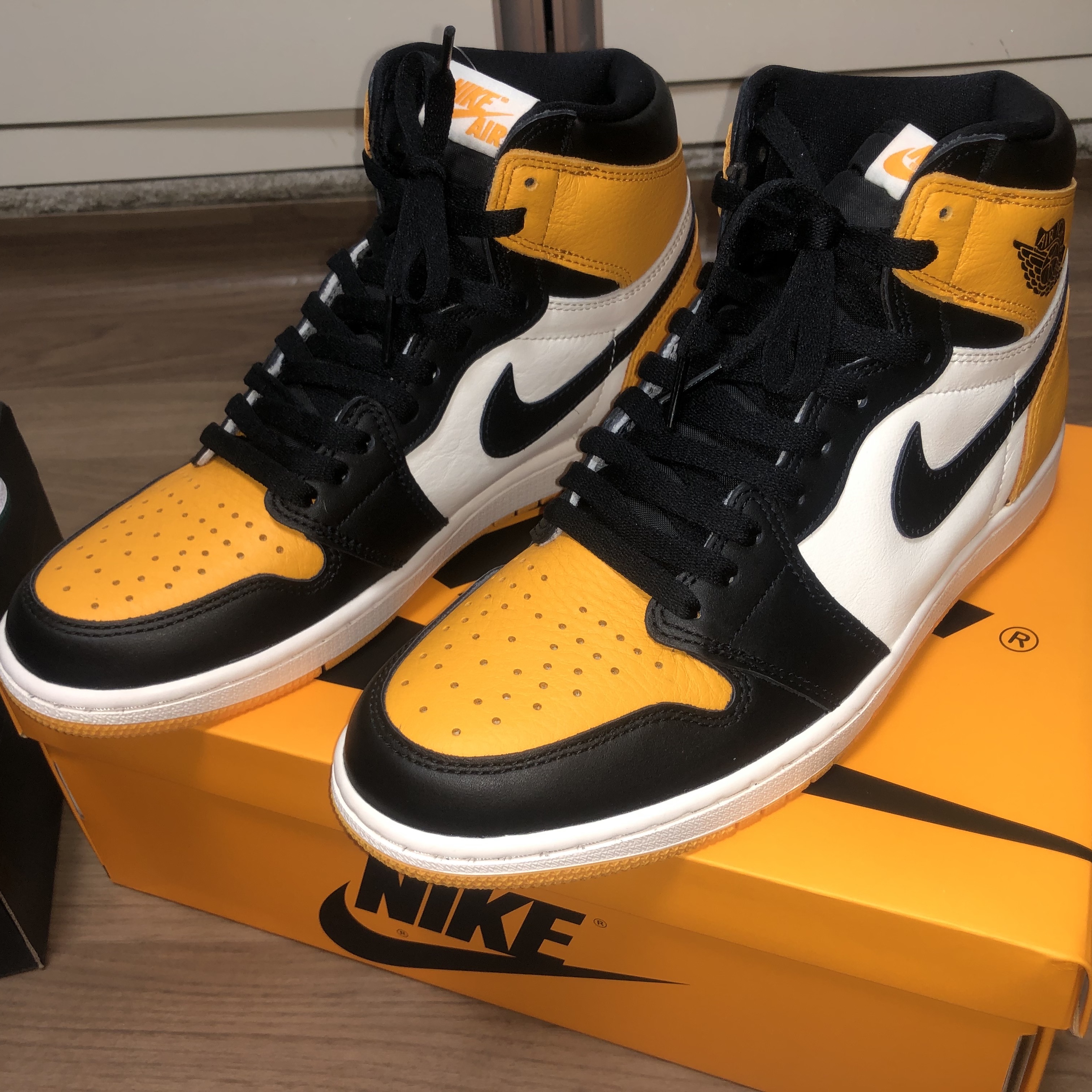 Jordan 1 Low Green Toe, Jordan 1 Retro High OG Taxi 착용 스타일 - 3