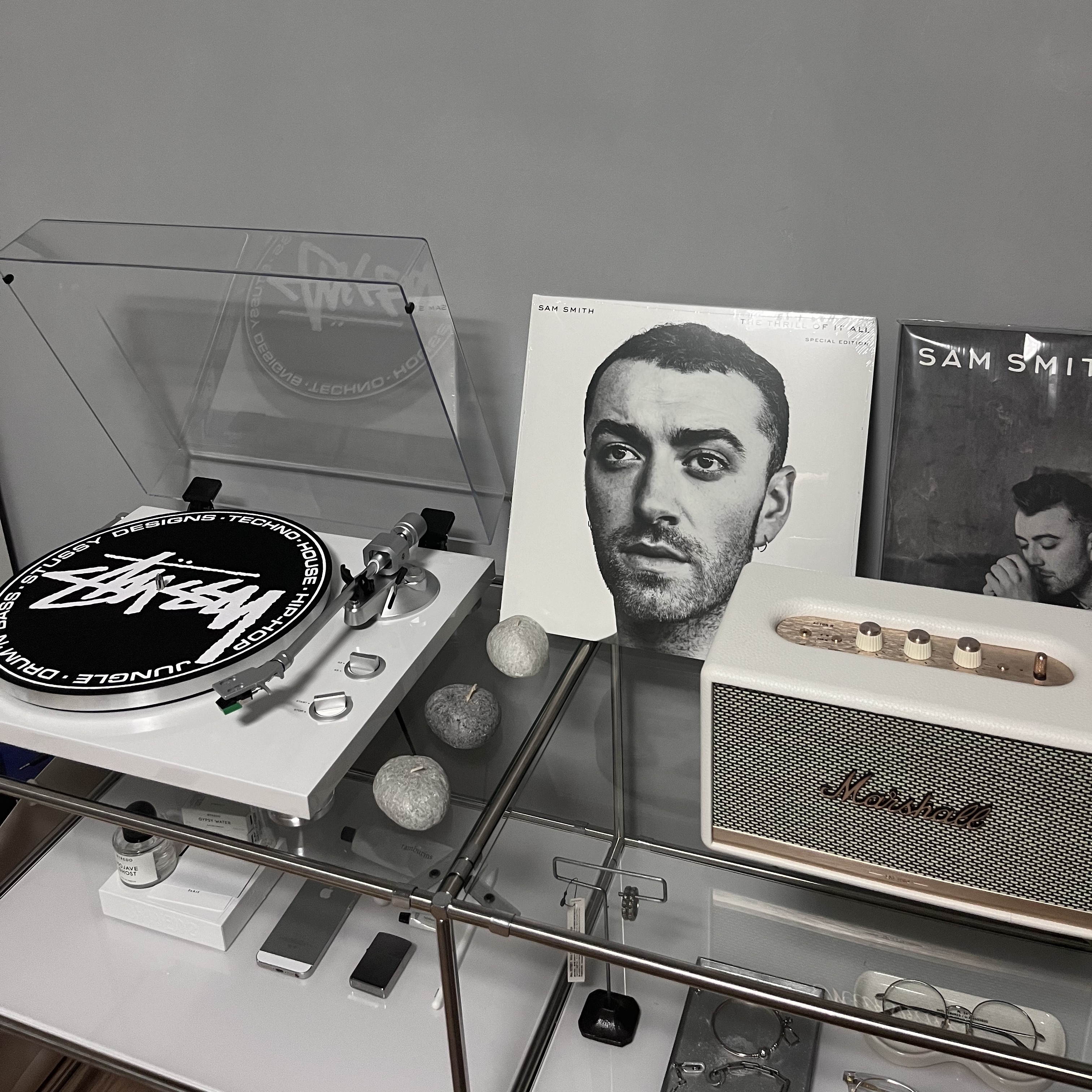 Stussy 12 Inch Post Modern Slipmats (2 Pack), Marshall Acton II Bluetooth White (Korean Ver.) 착용 스타일 - 1