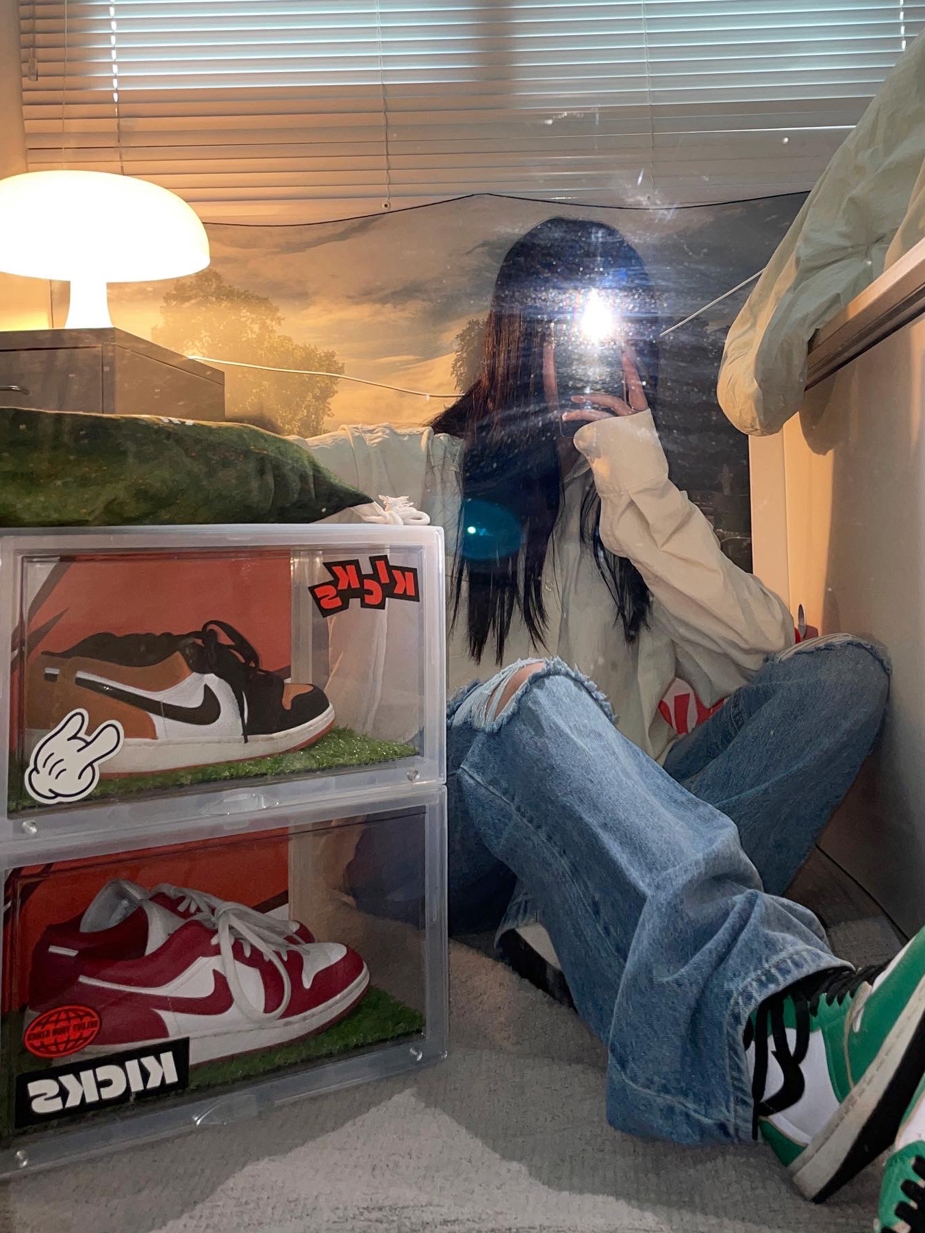 (W) Jordan 1 Retro High OG Lucky Green, Jordan 1 Low Gym Red White 착용 스타일 - 2