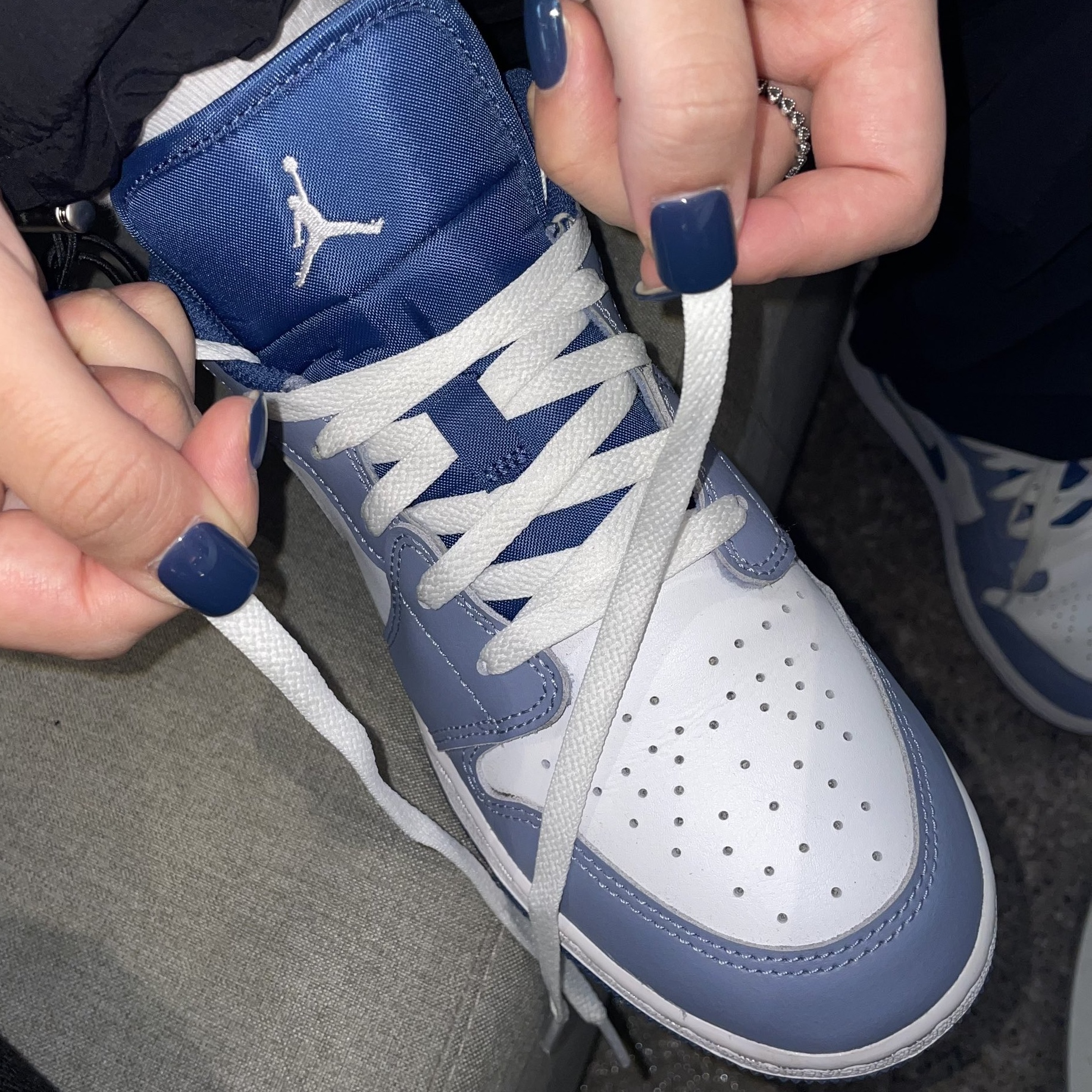 (GS) Jordan 1 Low SE Ashen Slate and Mystic Navy 착용 스타일