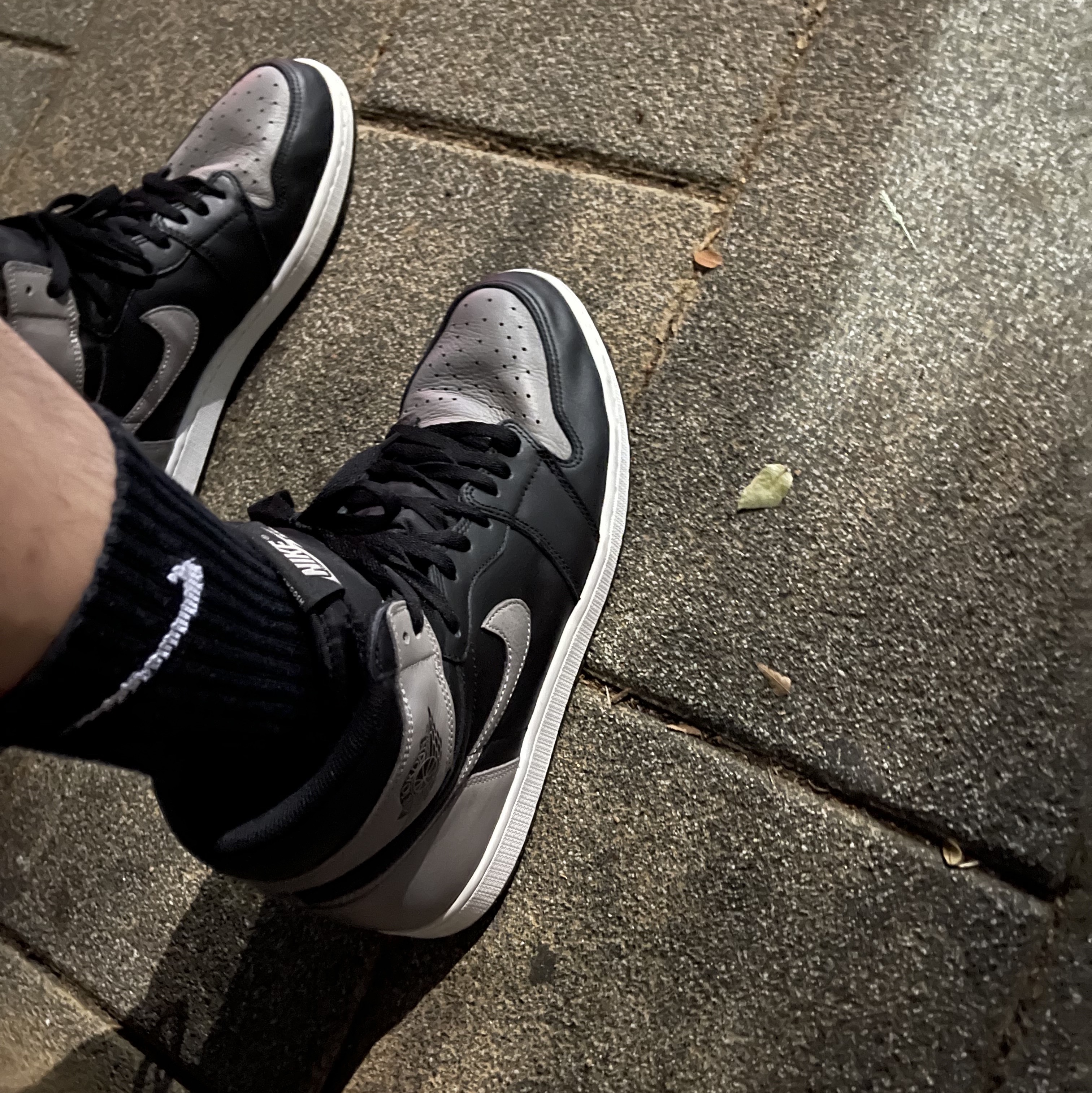Jordan 1 Retro High OG Shadow 2018 착용 스타일 - 3