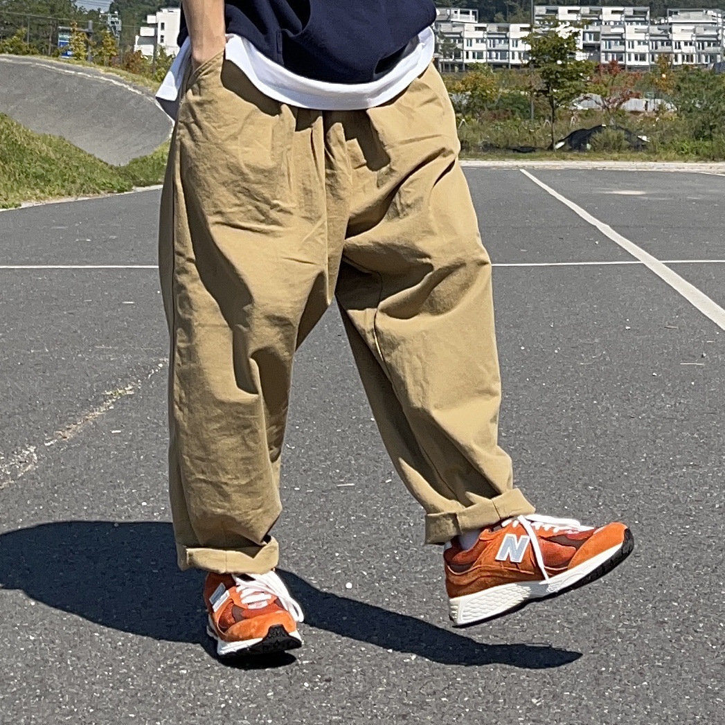 New Balance 2002R Rust Oxide 착용 스타일 - 4