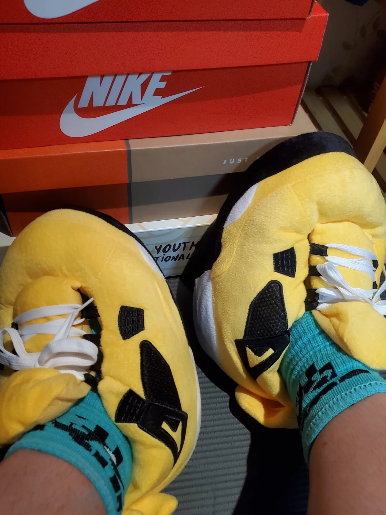 Jordan 4 Retro Tour Yellow 착용 스타일 - 2