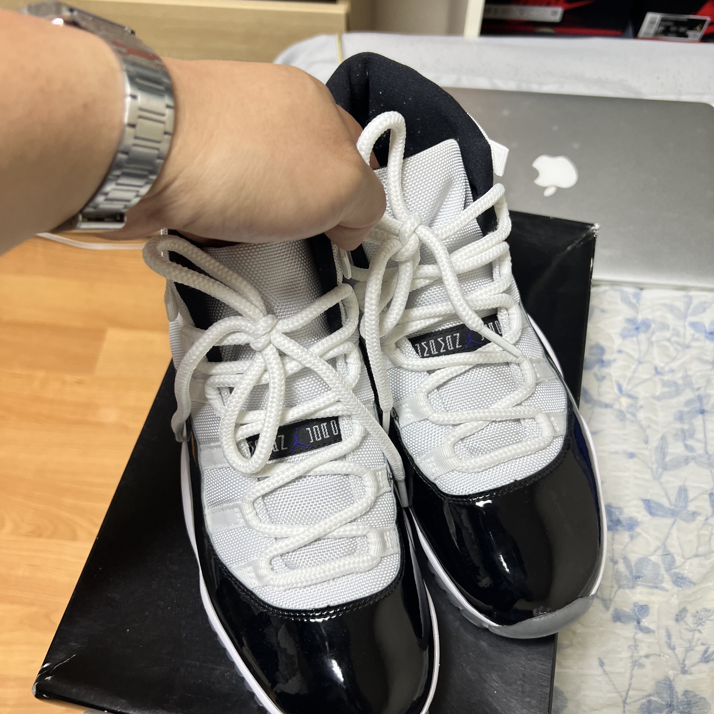 Jordan 11 Retro Concord 2018 착용 스타일 - 1