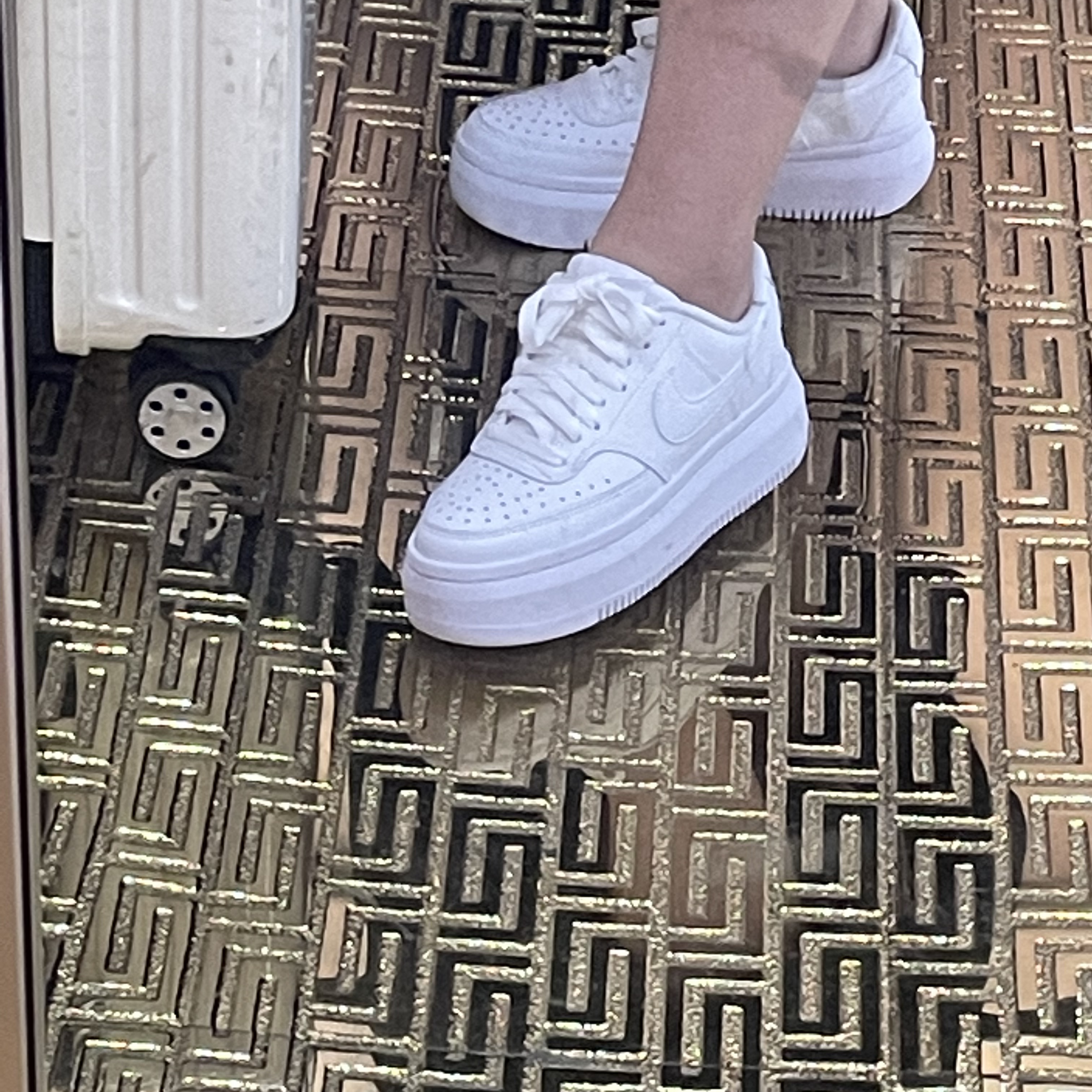 (W) Nike Court Vision Alta White 착용 스타일 - 1