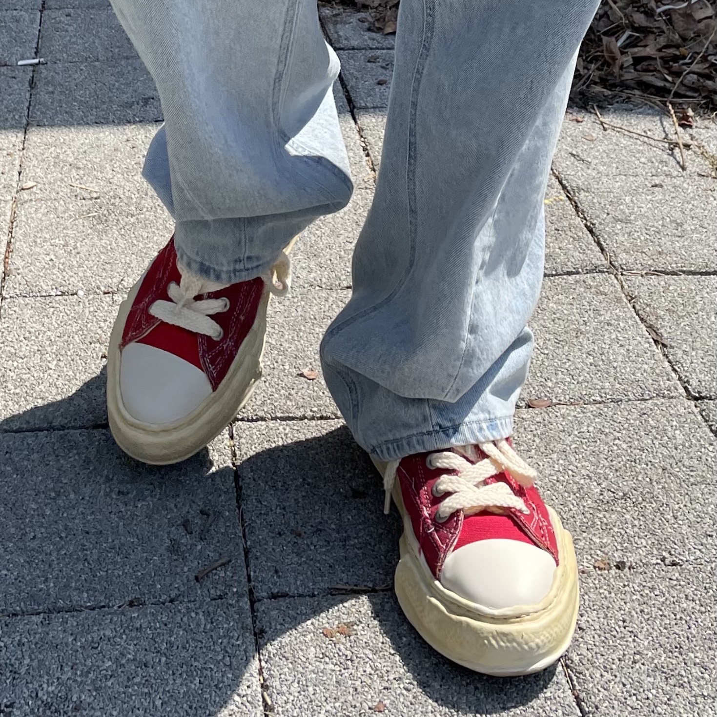 Maison Mihara Yasuhiro Peterson OG Sole OD Canvas Low-top Sneakers Red 착용 스타일