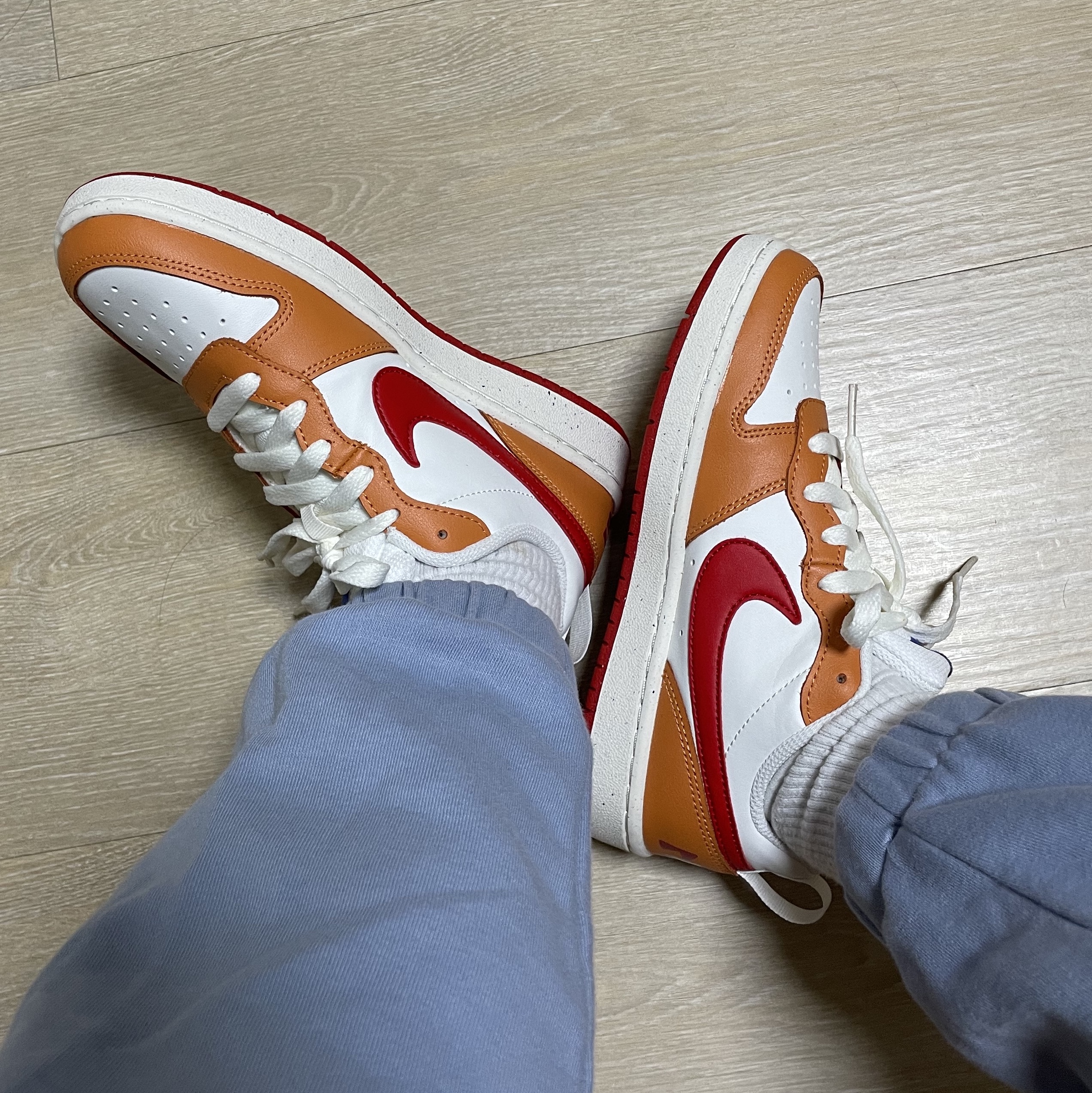 (GS) Nike Court Borough 2 Hot Curry 착용 스타일