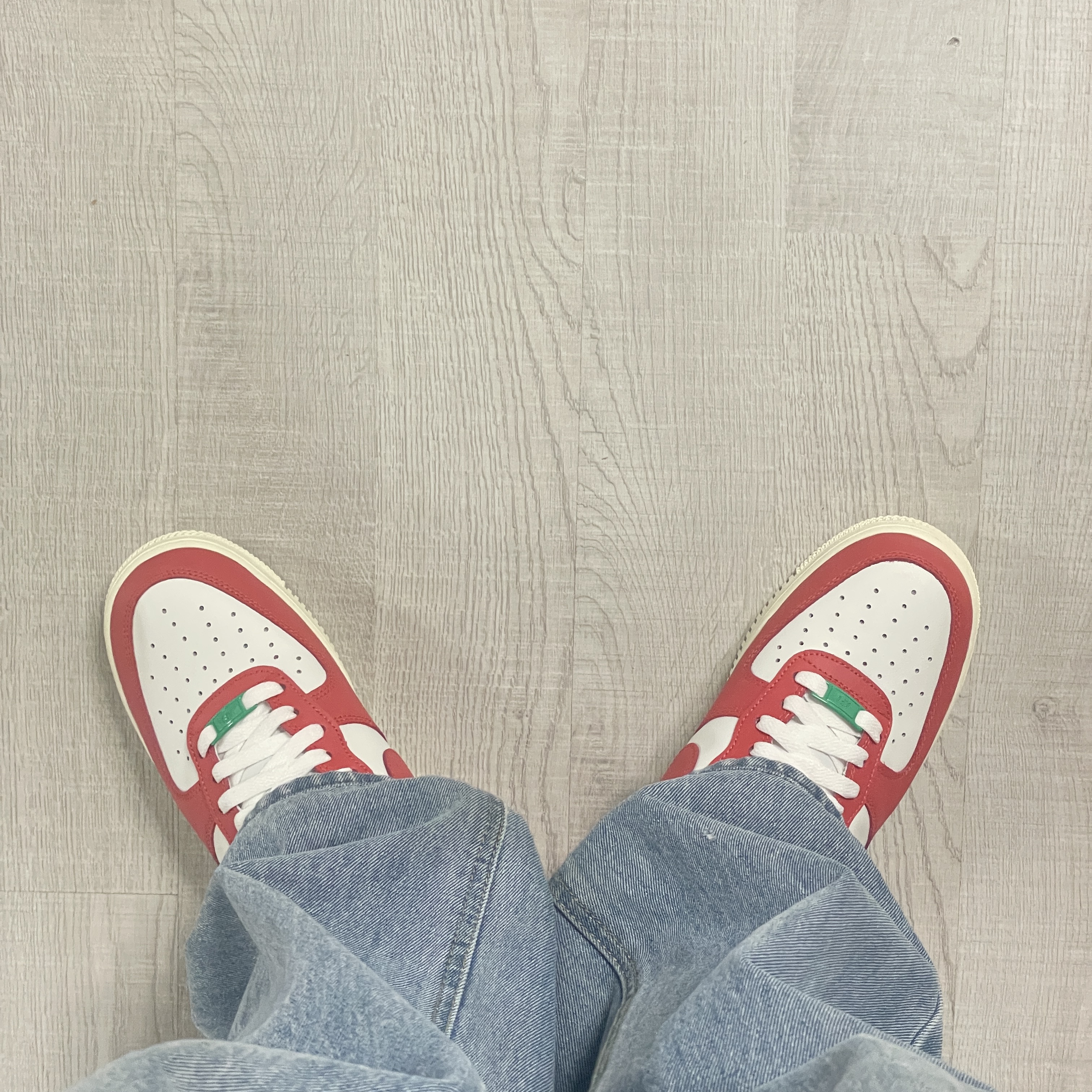 Nike Air Force 1 '07 LV8 Pojangmacha 착용 스타일