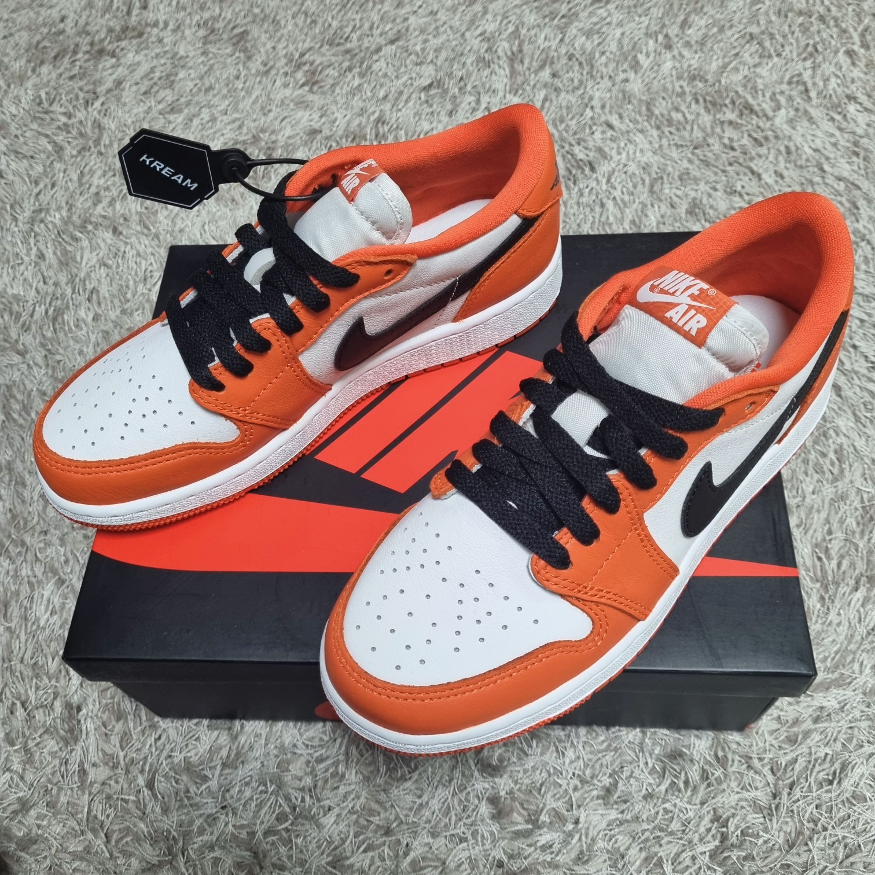 Jordan 1 Low OG Starfish 착용 스타일