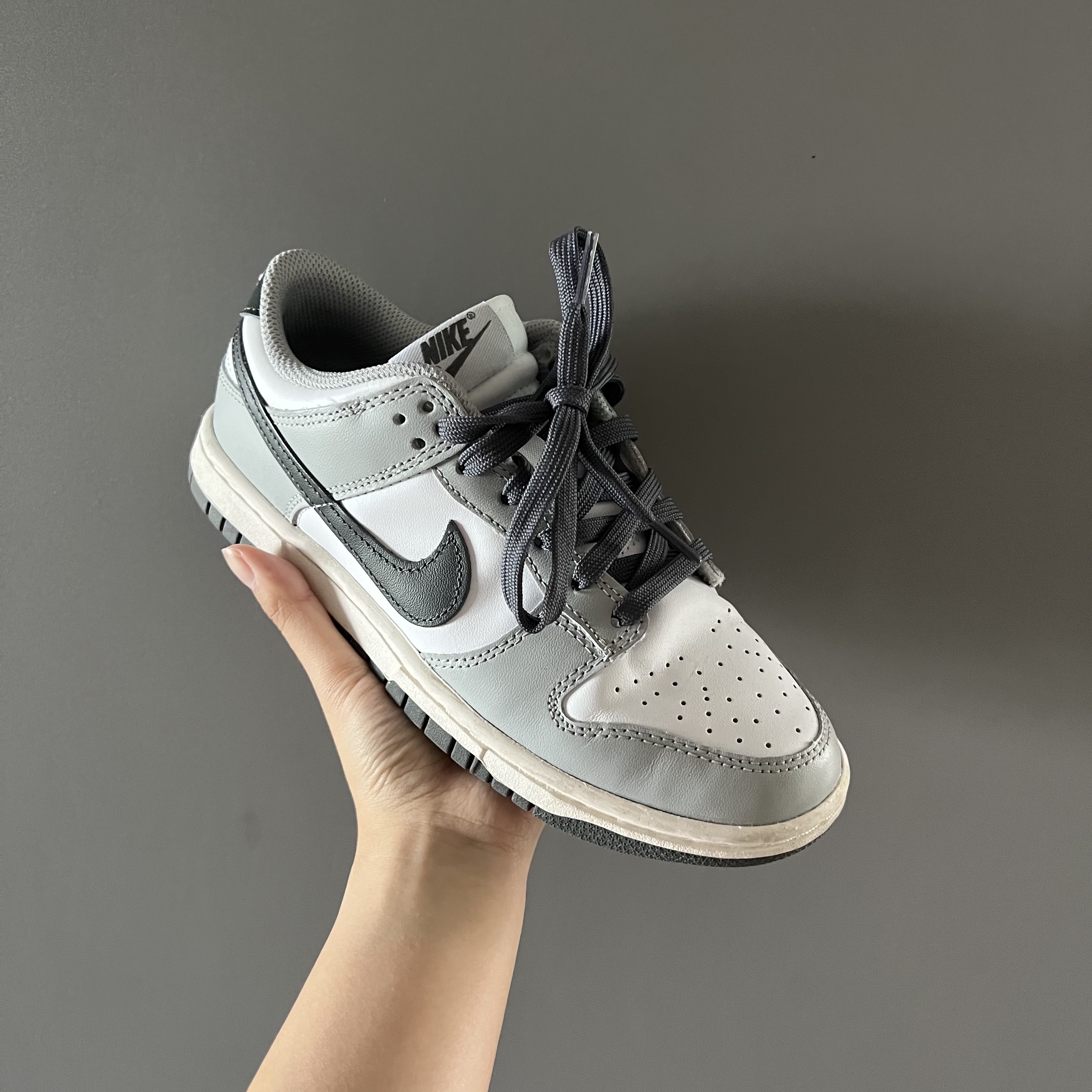 (W) Nike Dunk Low Light Smoke Grey 착용 스타일