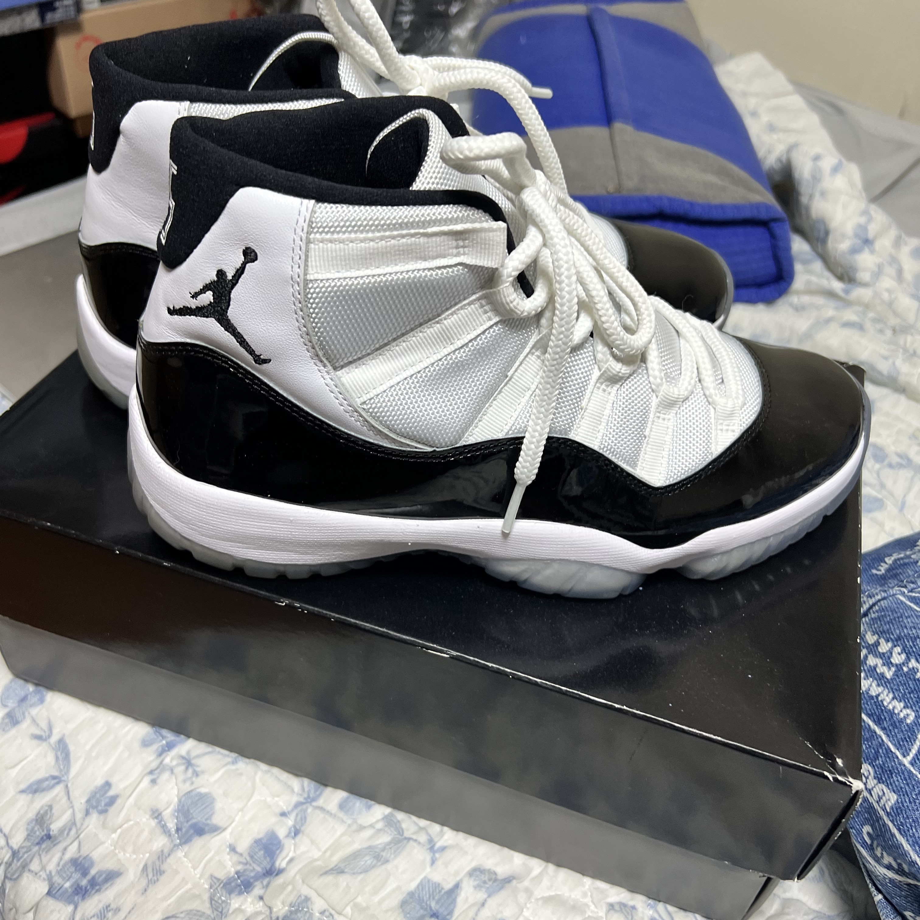 Jordan 11 Retro Concord 2018 착용 스타일 - 2