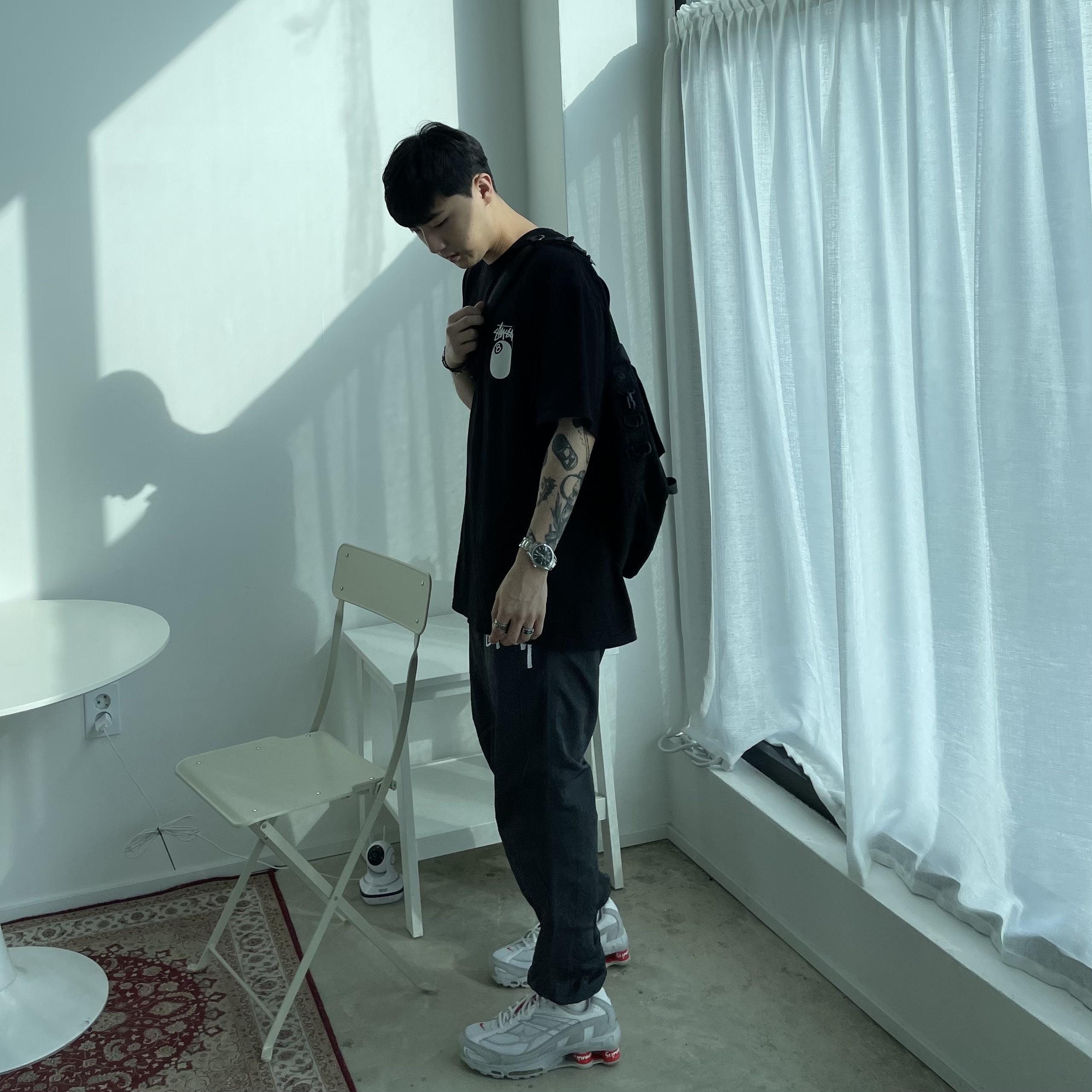 Stussy 8 Ball T-Shirt Black - 21SS, Nike x Stussy Beach Pants Off Noir 착용 스타일 - 1