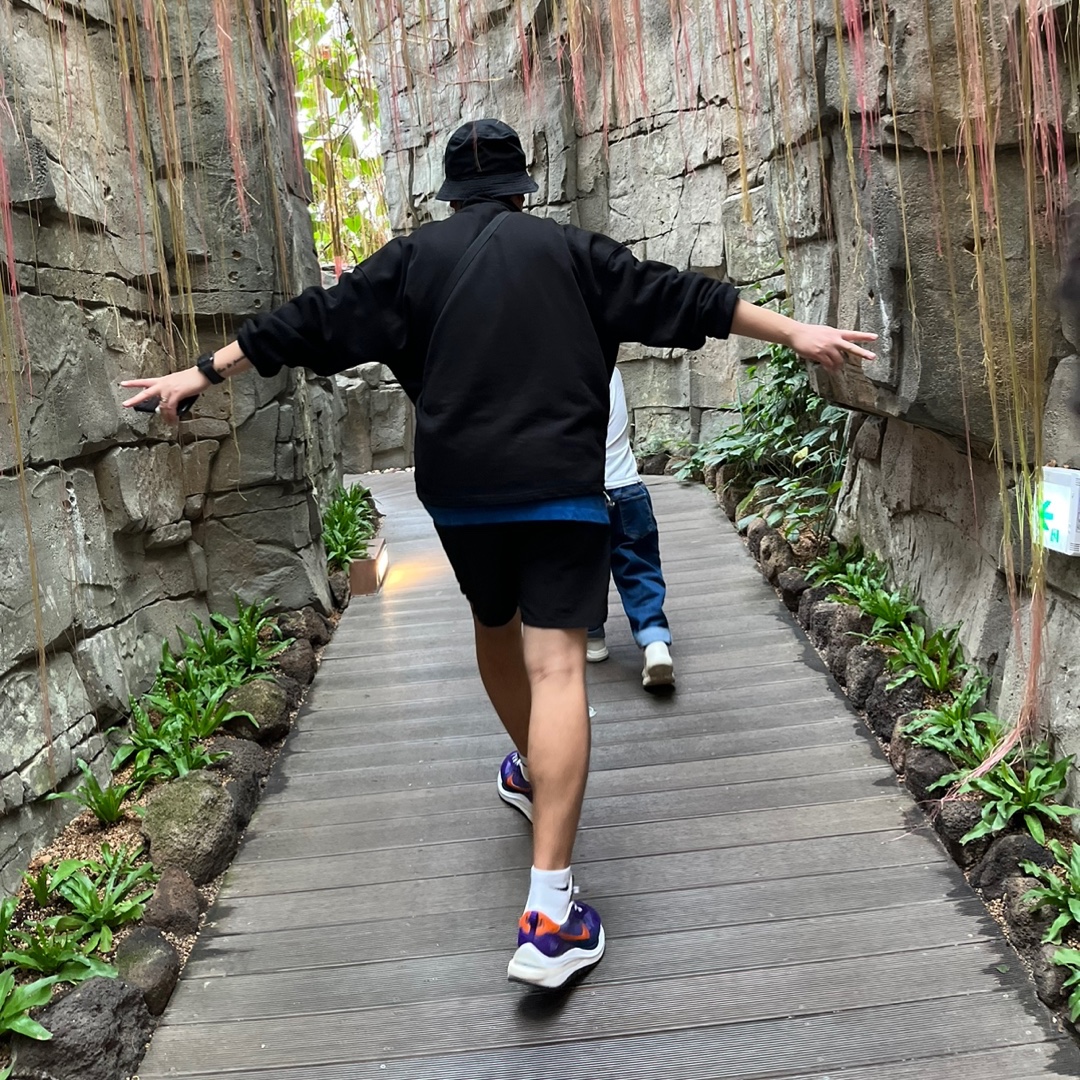 Nike x Sacai VaporWaffle Dark Iris, Patagonia Baggies Shorts 5 Inch Black 착용 스타일