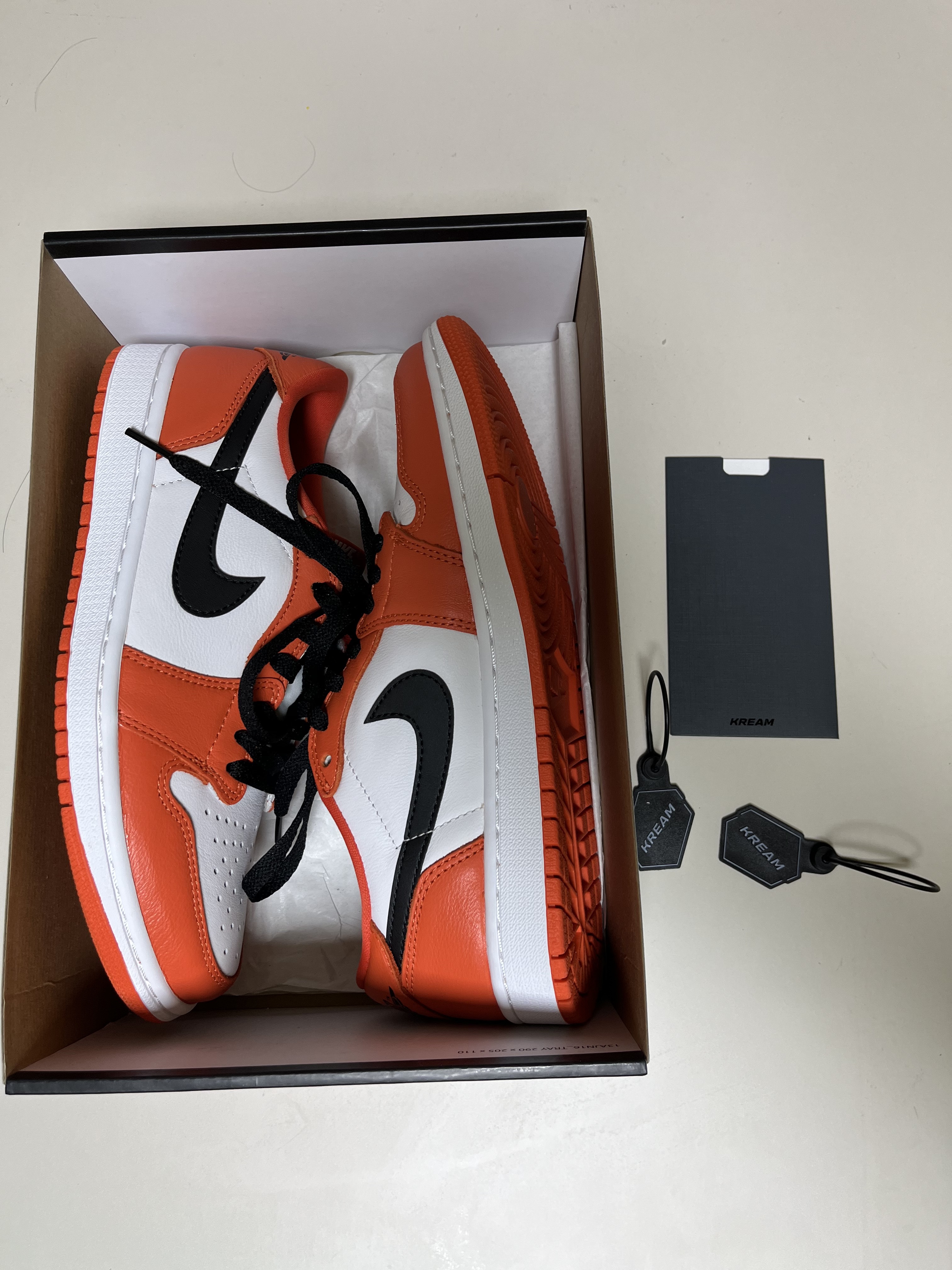 Jordan 1 Low OG Starfish 착용 스타일 - 2