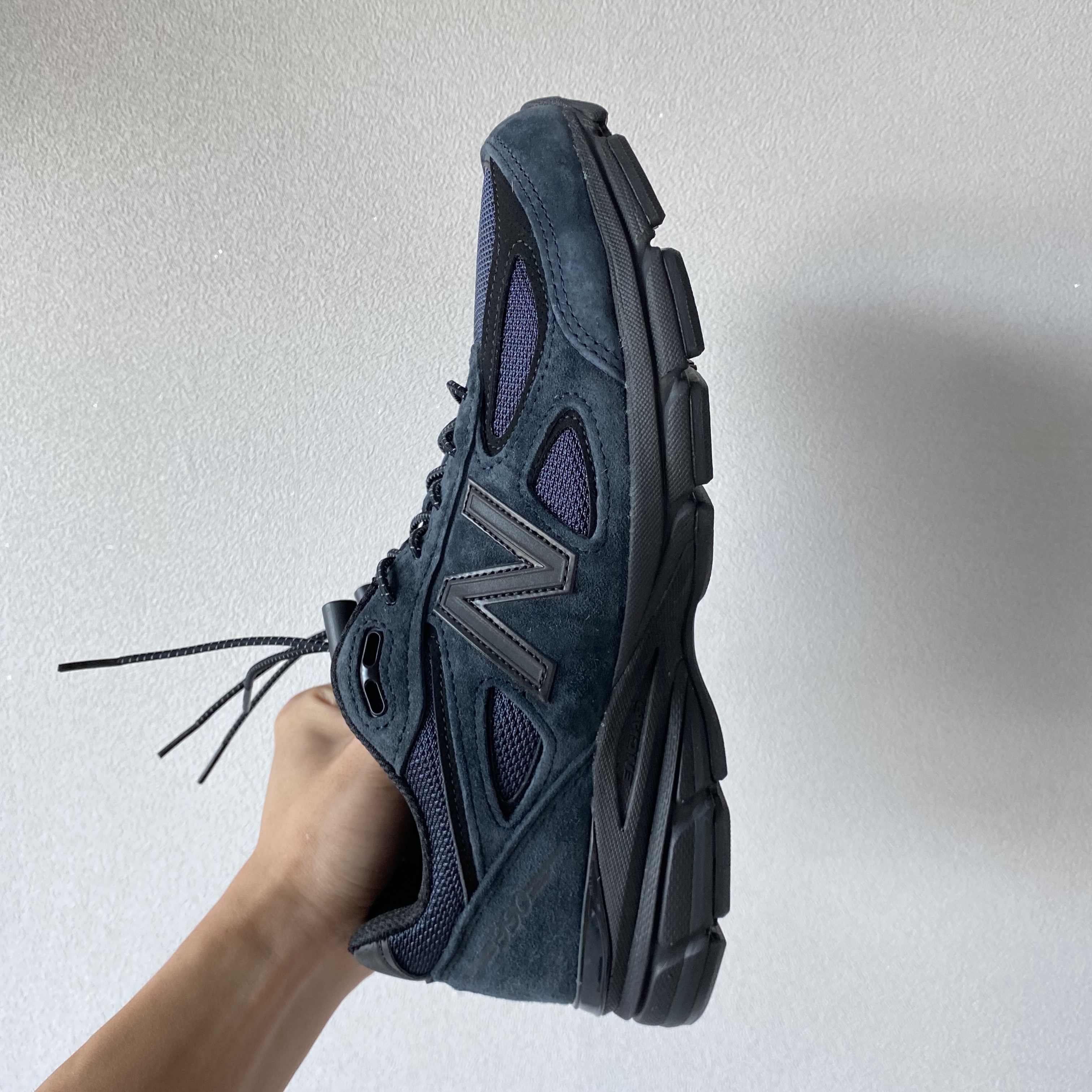 New Balance x JJJJound 990v4 Navy 착용 스타일 - 2