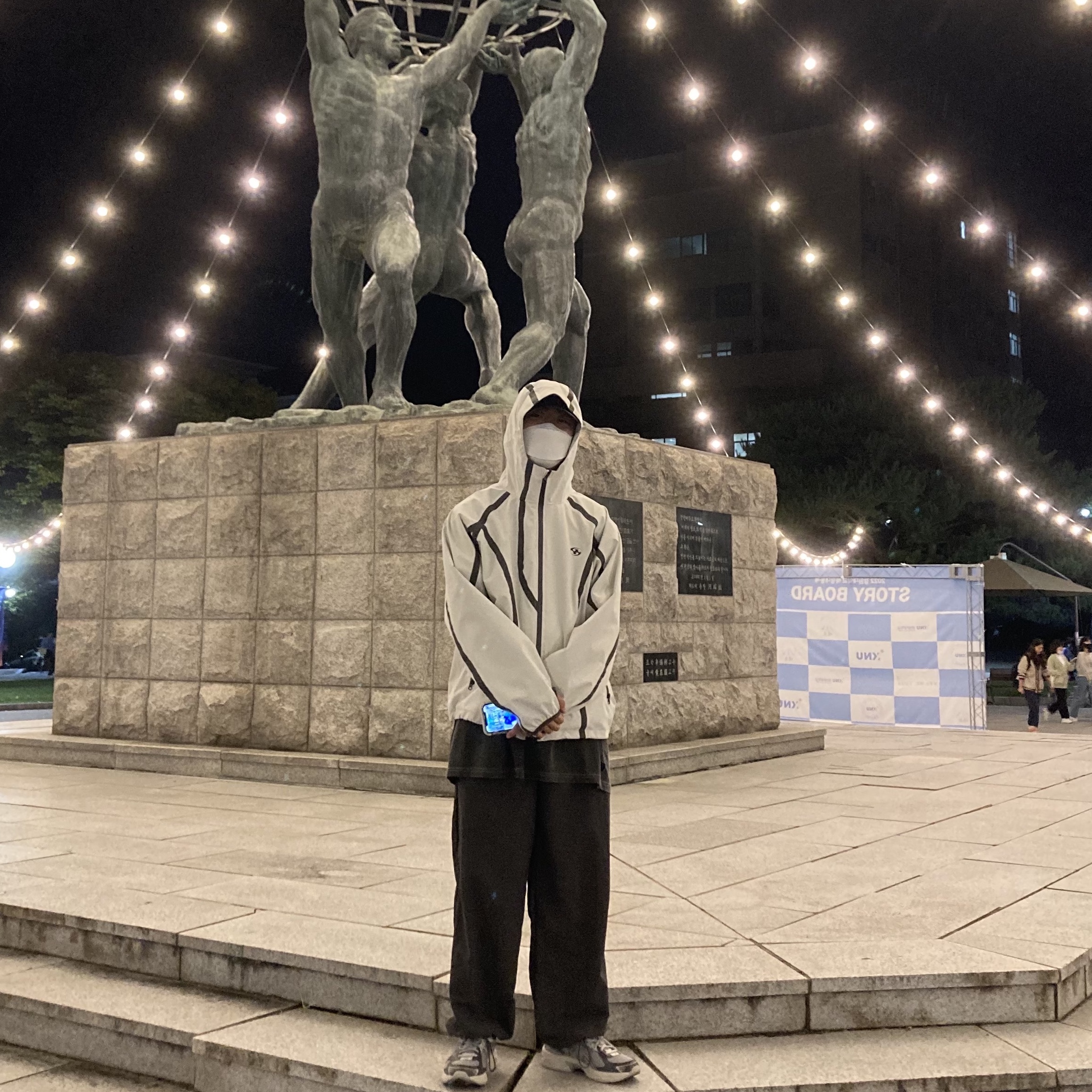 Asics Gel-1130 Oyster Grey Clay Grey, Sansan Gear Windblock Jacket Ivory - 22SS 착용 스타일 - 2