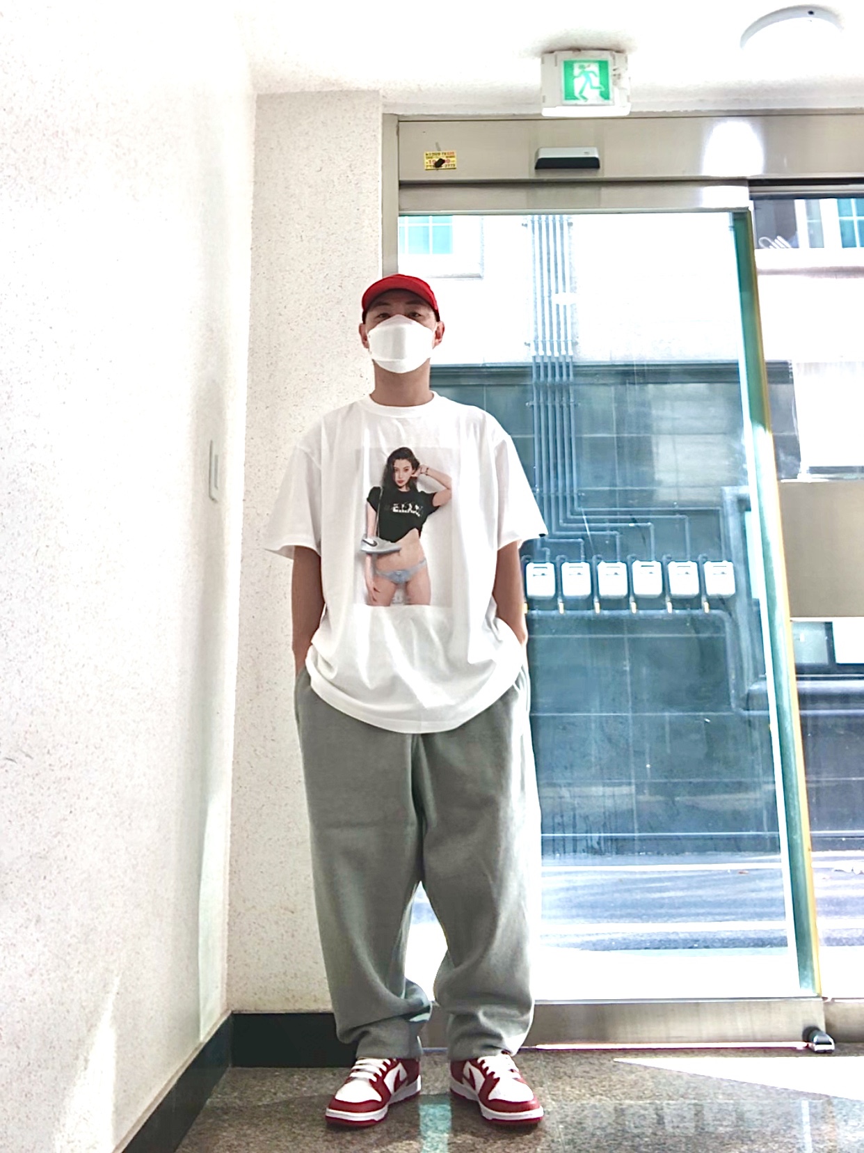 Nike NRG Solo Swoosh Fleece Pants Dark Grey Heather - Asia, Nike Dunk Low Retro Gym Red 착용 스타일
