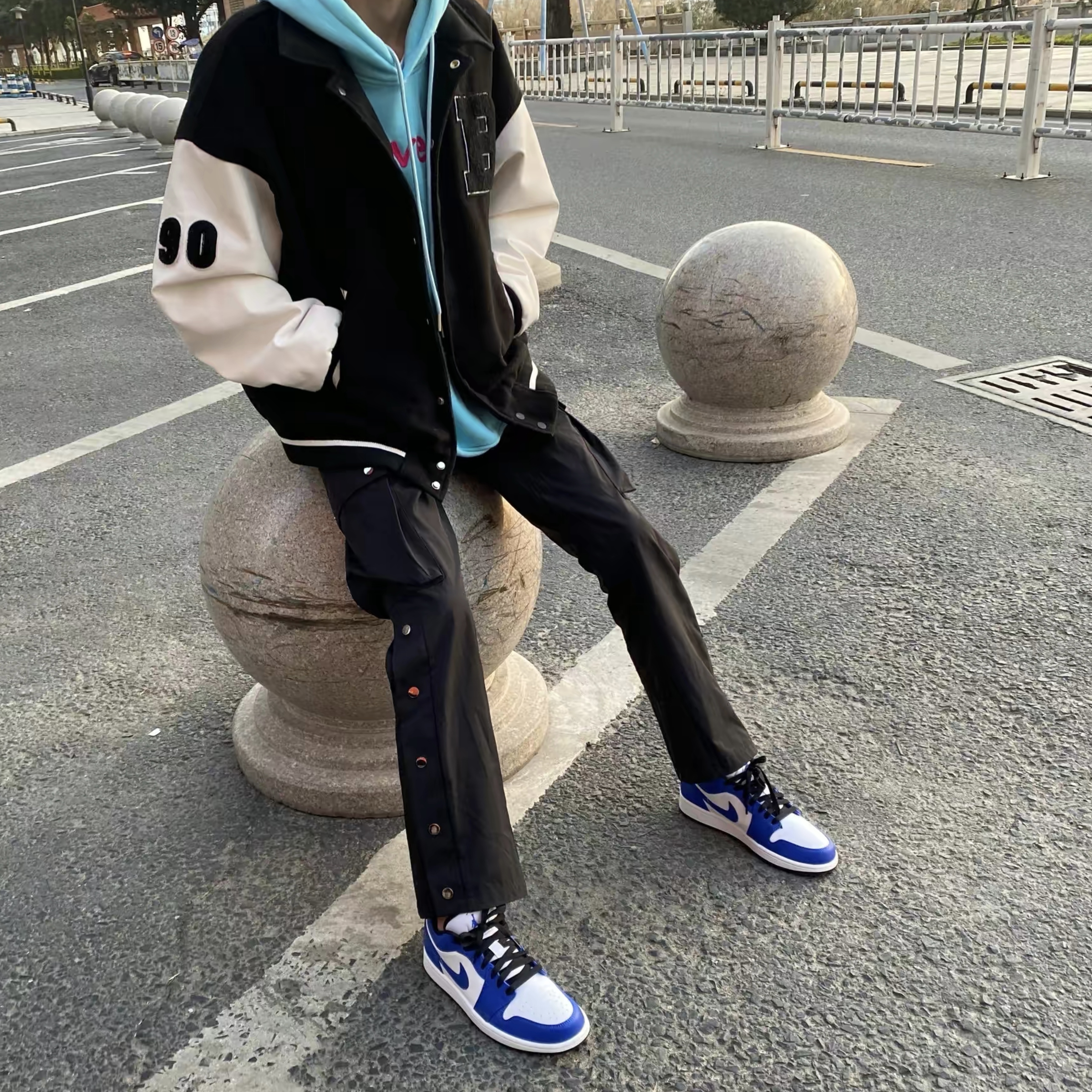 Jordan 1 Low Hyper Royal 착용 스타일