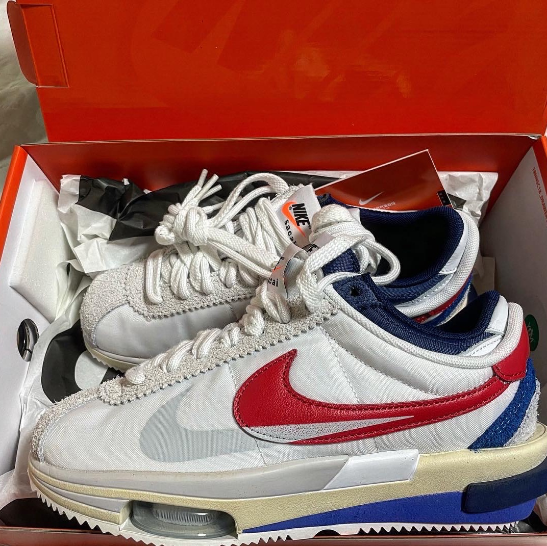 Nike x Sacai Zoom Cortez SP White and University Red 착용 스타일