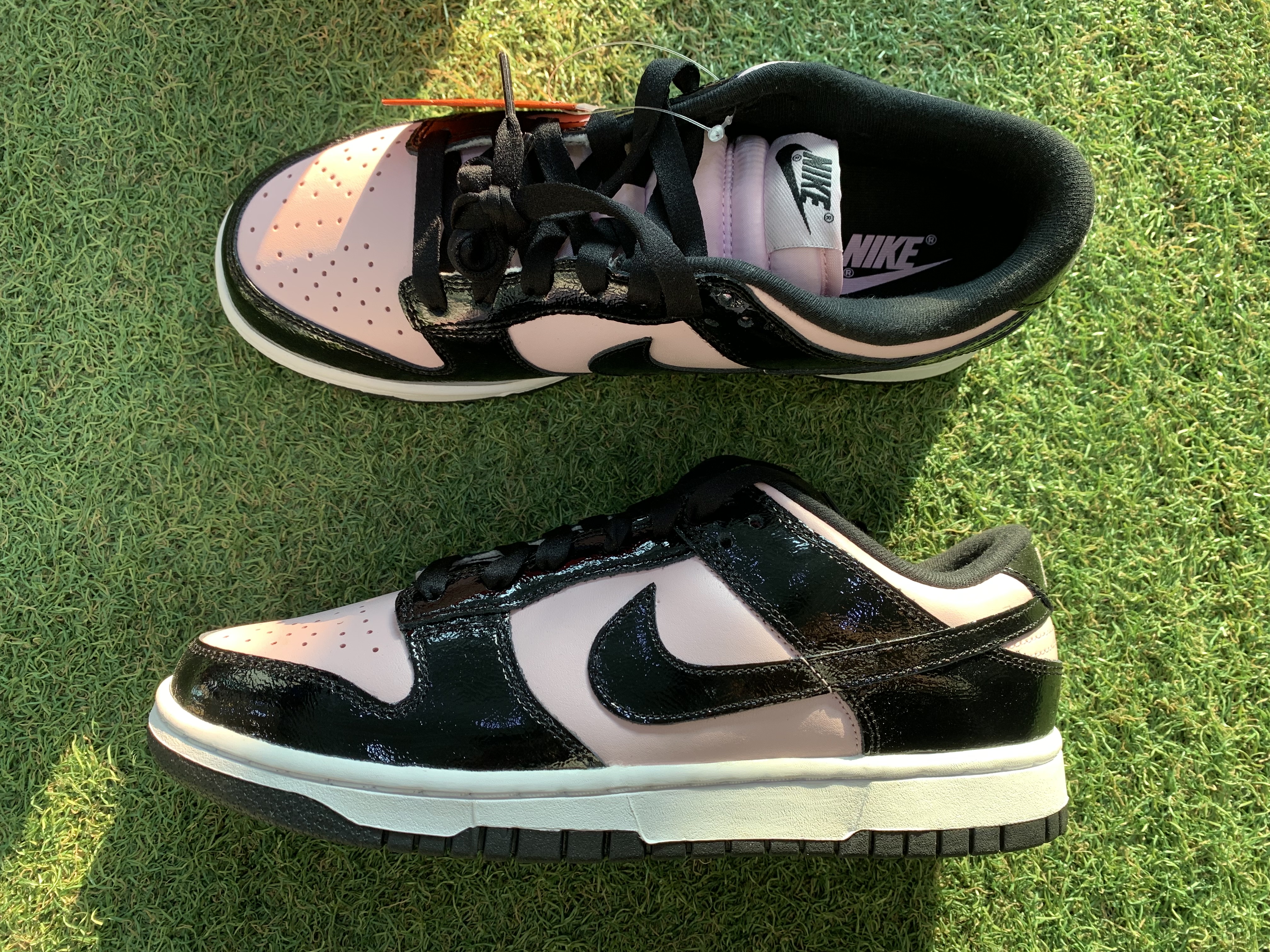 (W) Nike Dunk Low Essential Pink Foam Black 착용 스타일 - 2